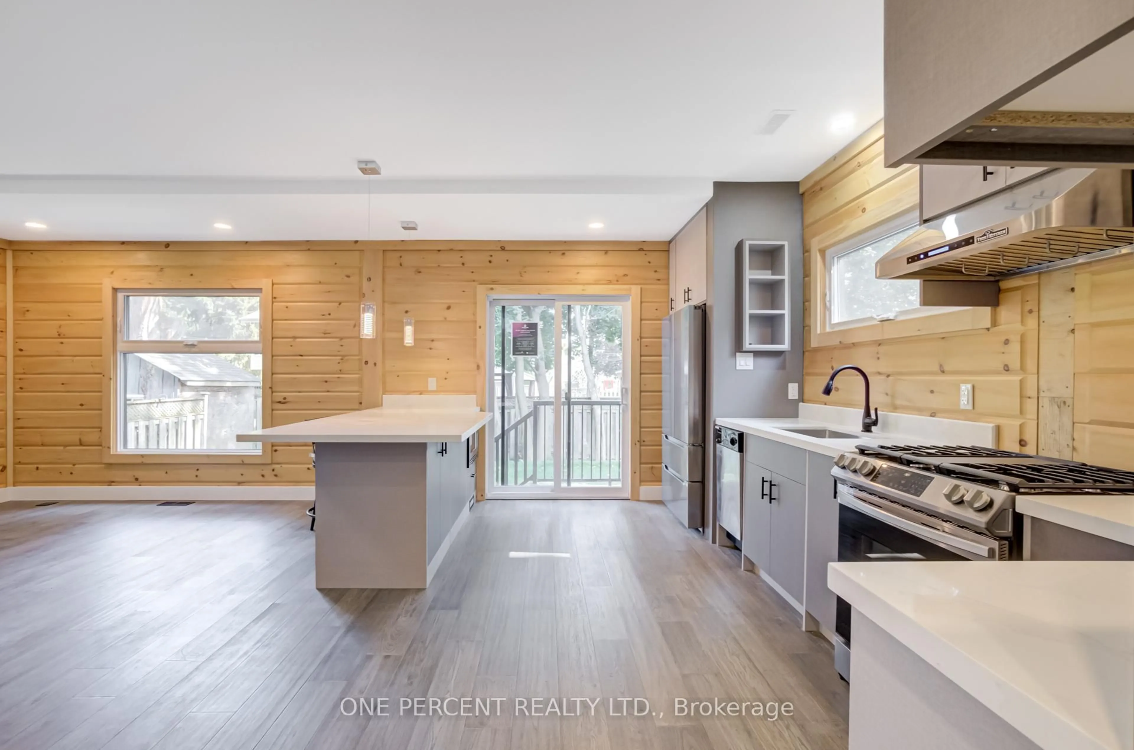 Open concept kitchen, unknown for 57 Rosehill Dr, Whitchurch-Stouffville Ontario L4A 2Y3