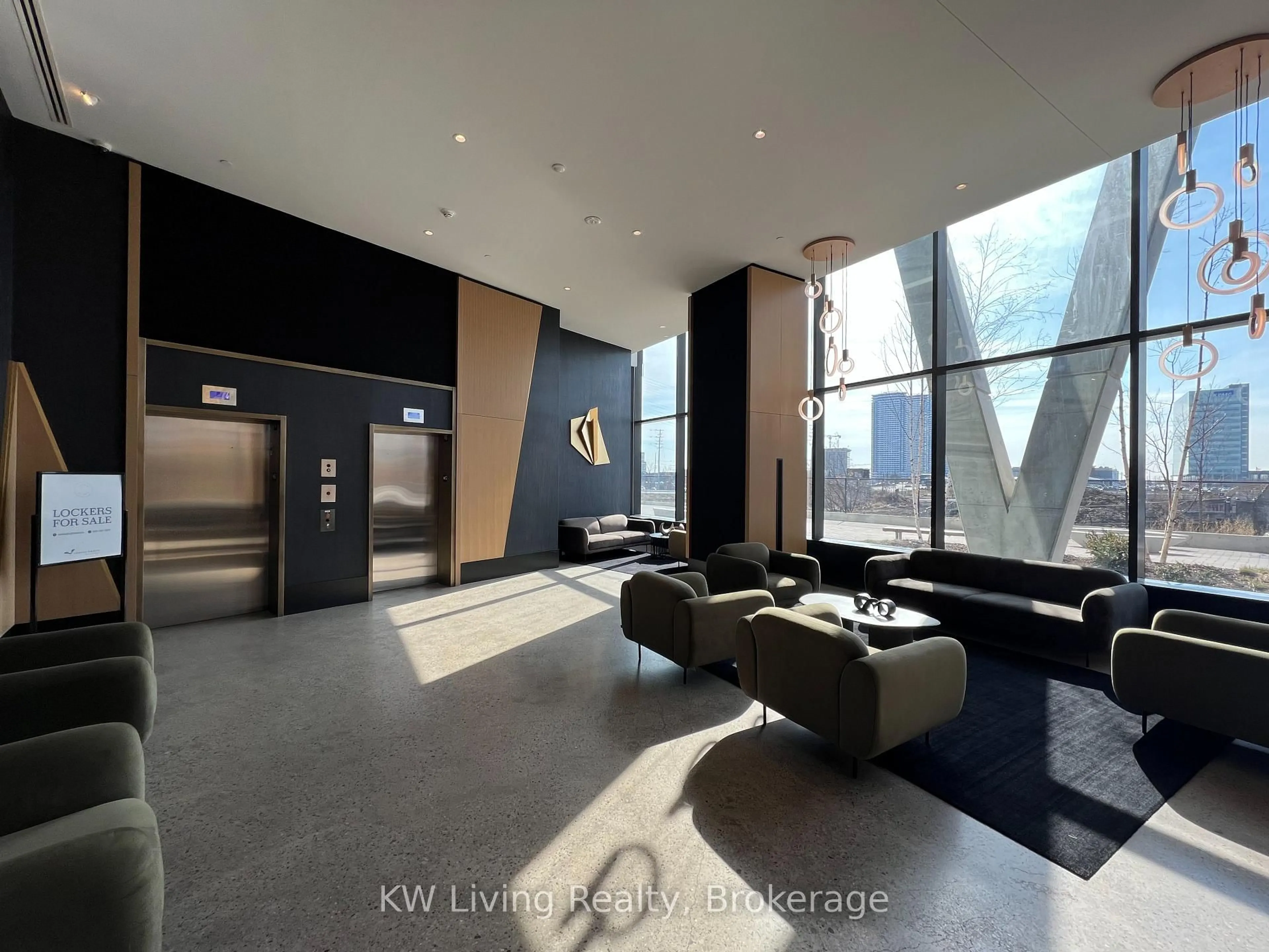 Indoor foyer for 2920 Hwy 7 #1103, Vaughan Ontario L4K 0P4