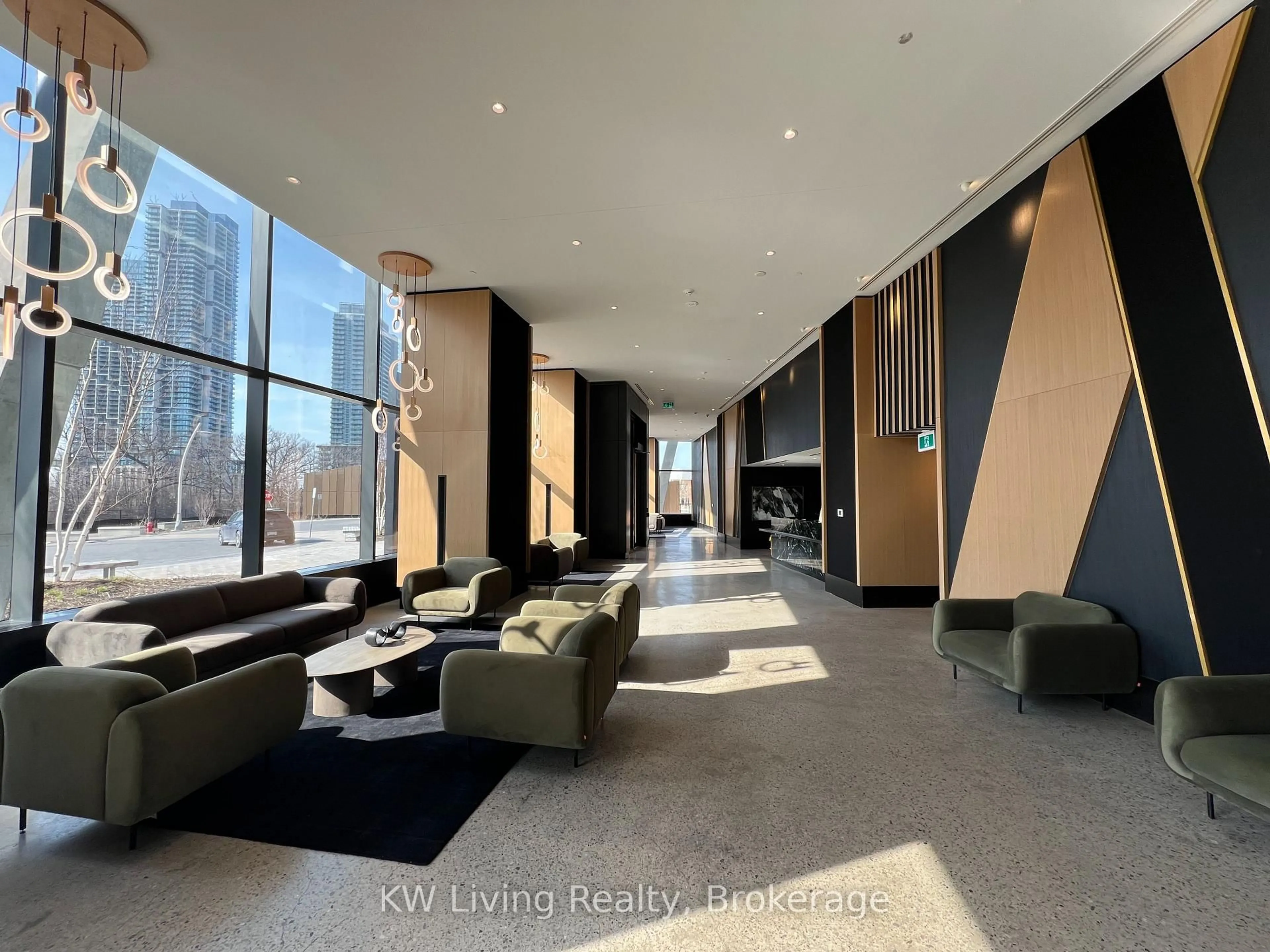 Indoor foyer for 2920 Hwy 7 #1103, Vaughan Ontario L4K 0P4
