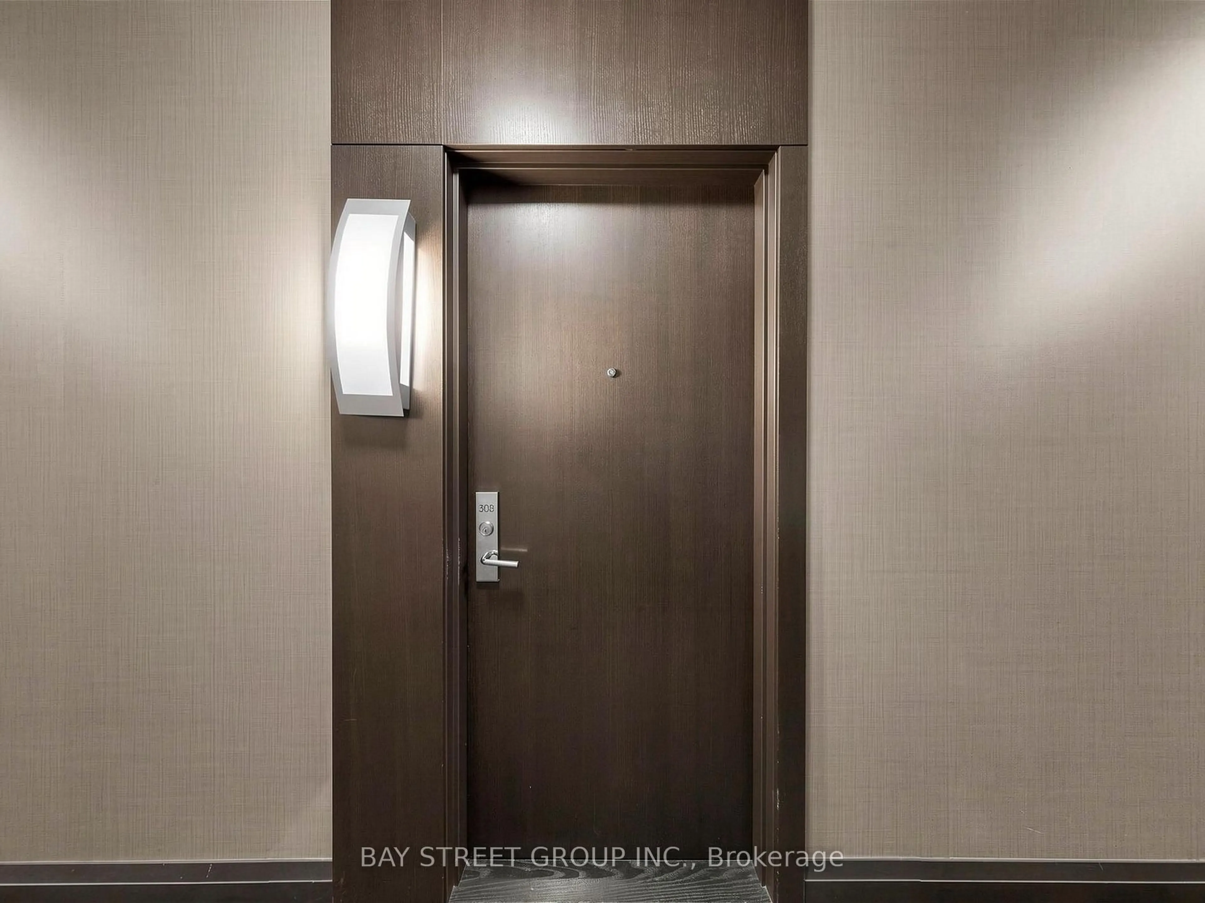 Indoor foyer for 21 Upper Duke Cres #308, Markham Ontario L6G 0B7