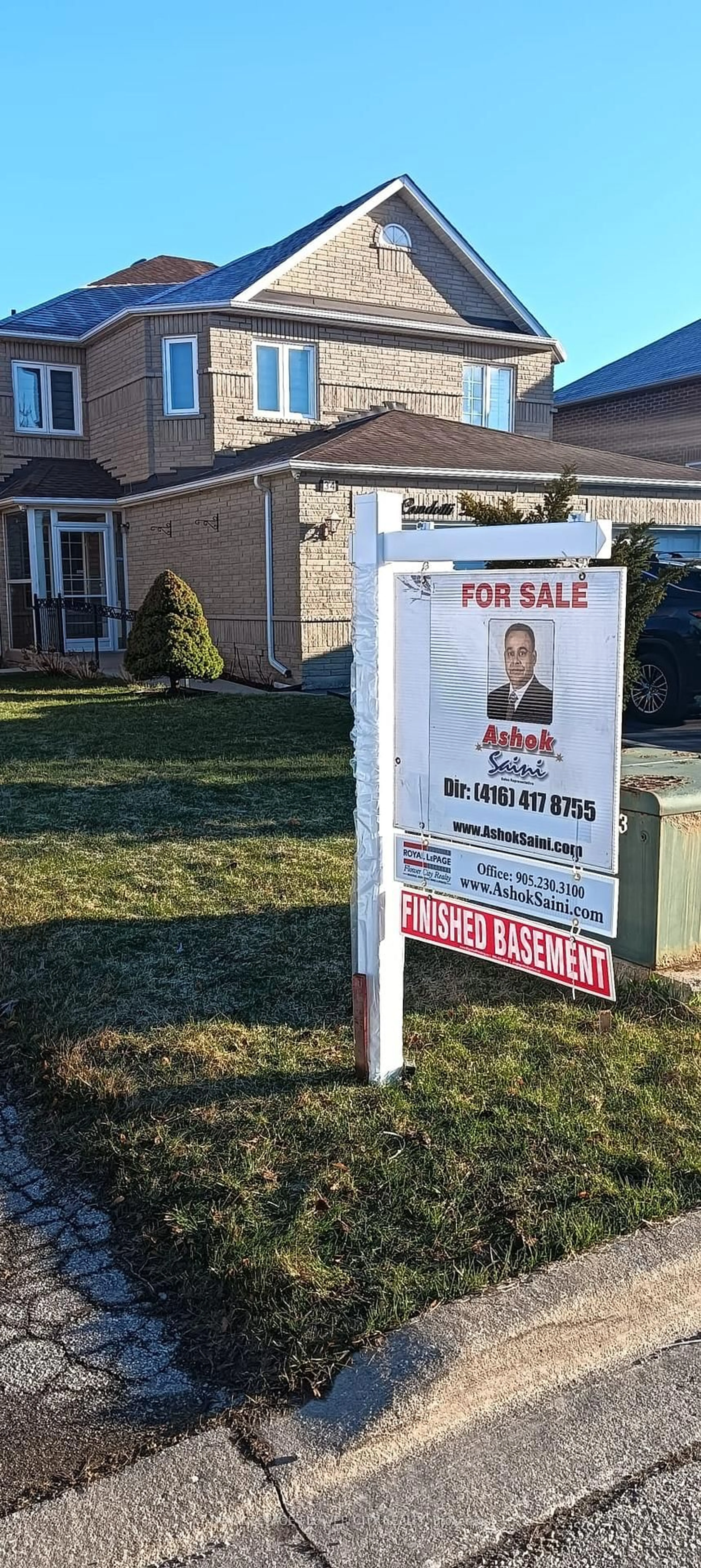 Home with vinyl exterior material, street for 30 Condotti Dr, Vaughan Ontario L4H 2C8