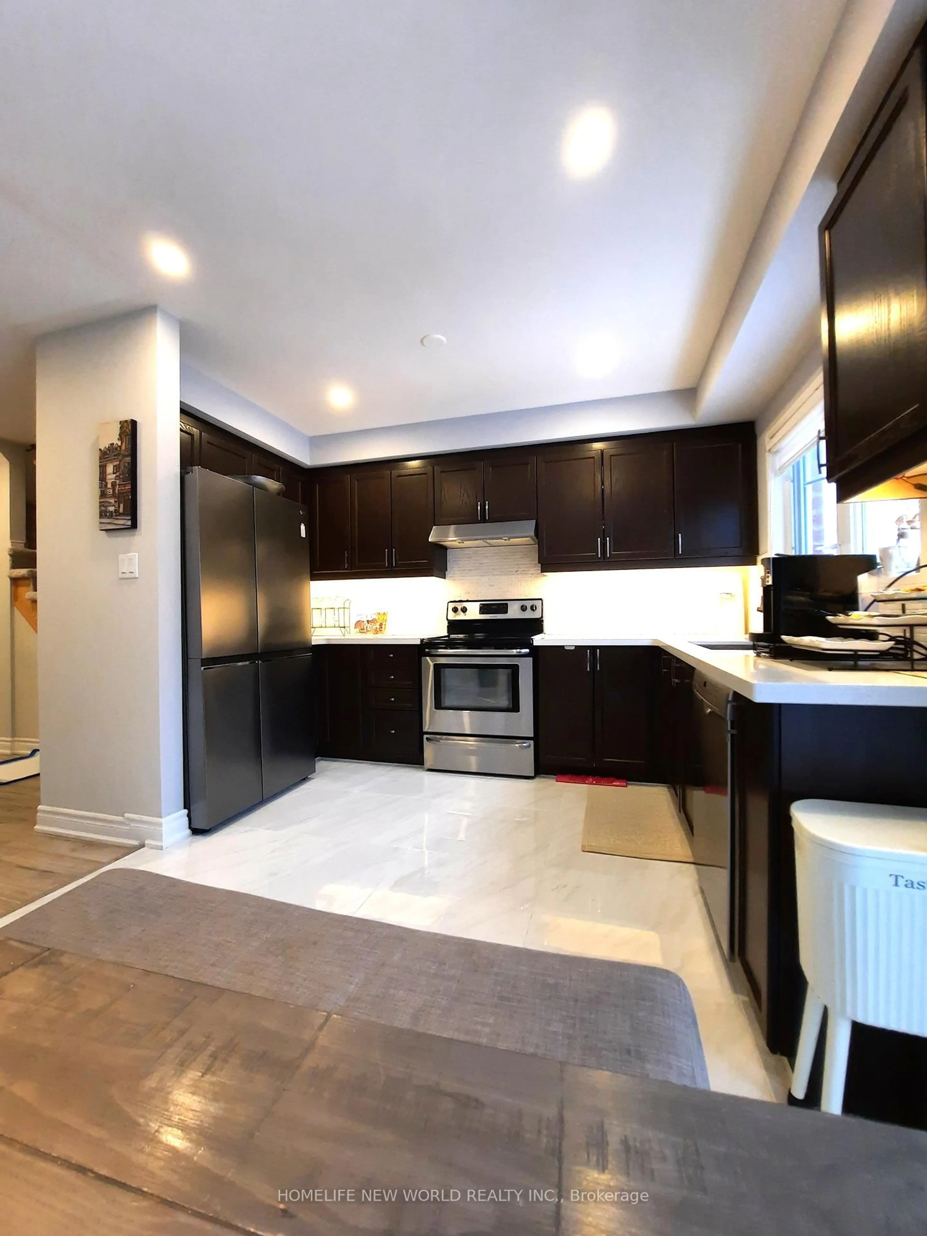 Open concept kitchen, ceramic/tile floor for 43 All Points Dr, Whitchurch-Stouffville Ontario L4A 0W5
