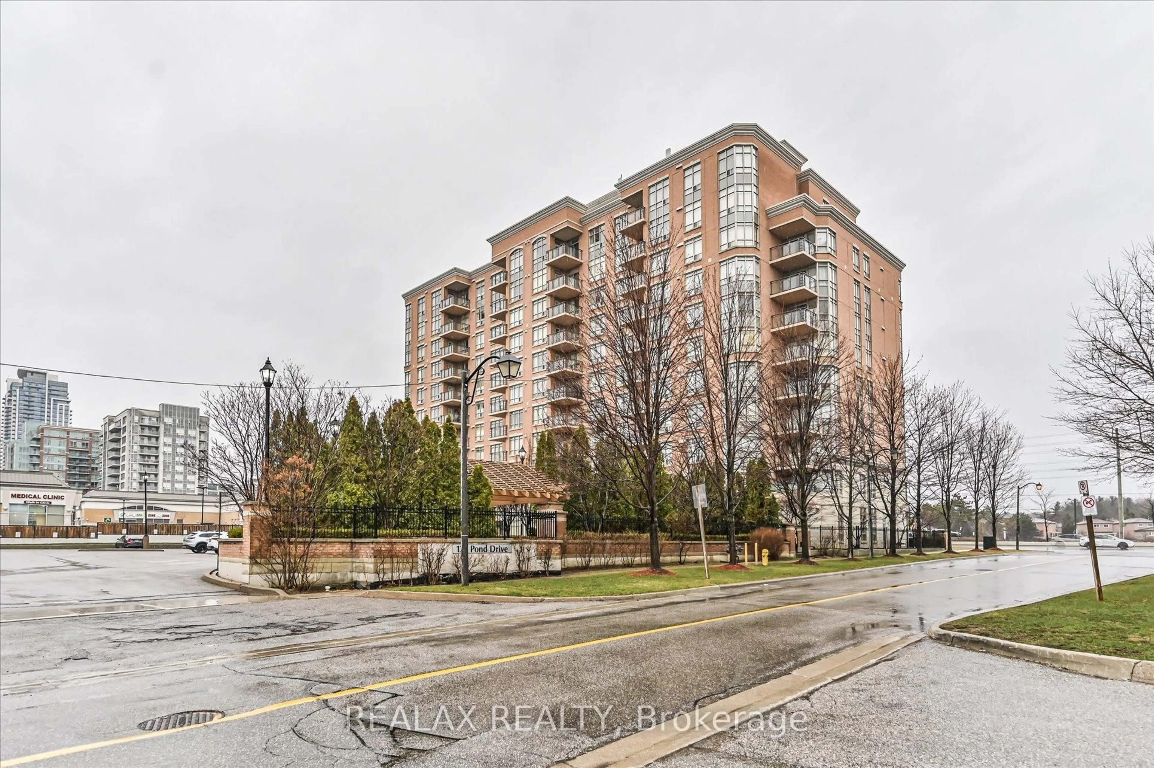 Unknown for 130 Pond Dr #302, Markham Ontario L3T 7W5