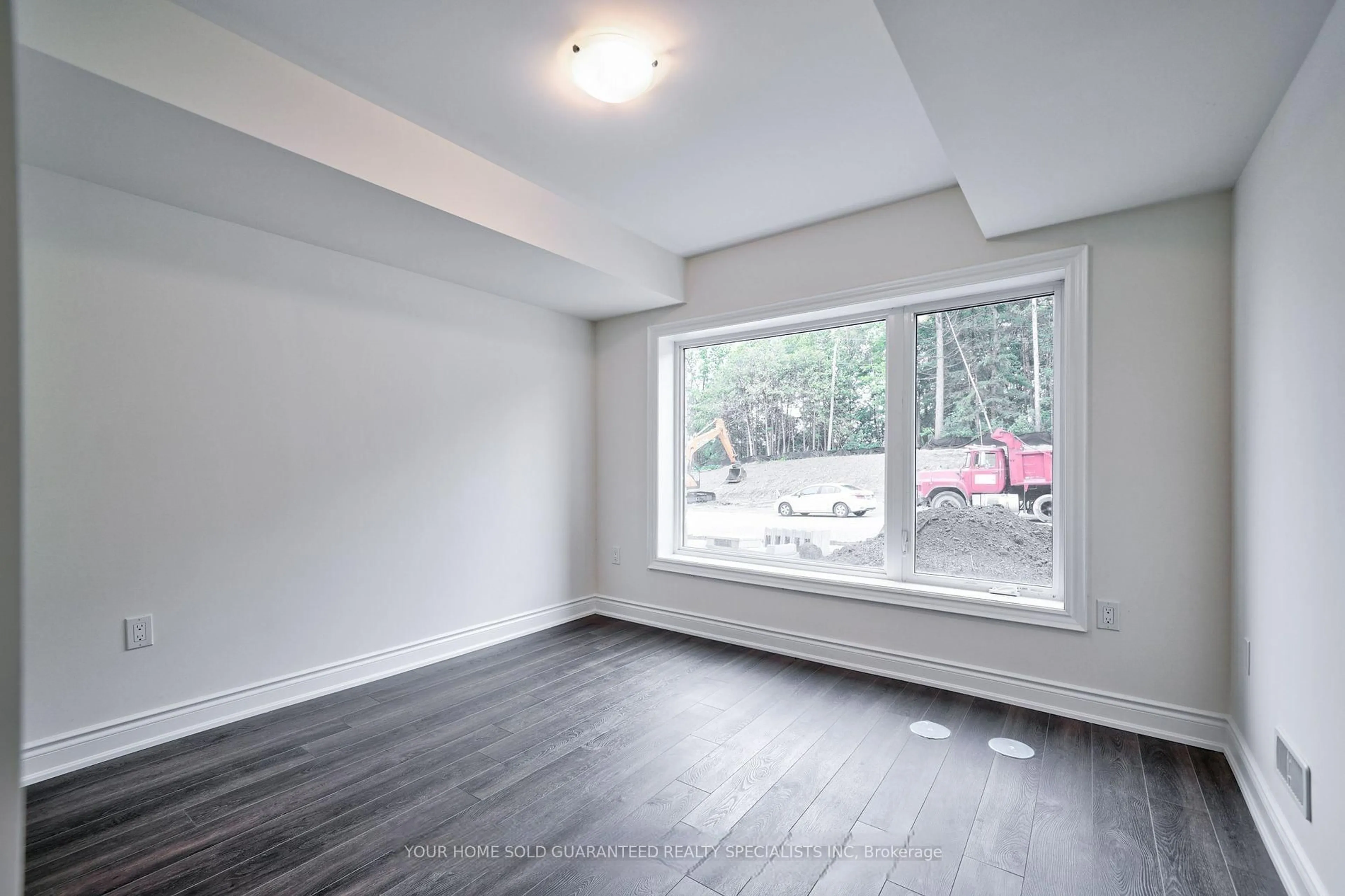 A pic of a room for 14 Bennington Rd, Newmarket Ontario L3X 0M8