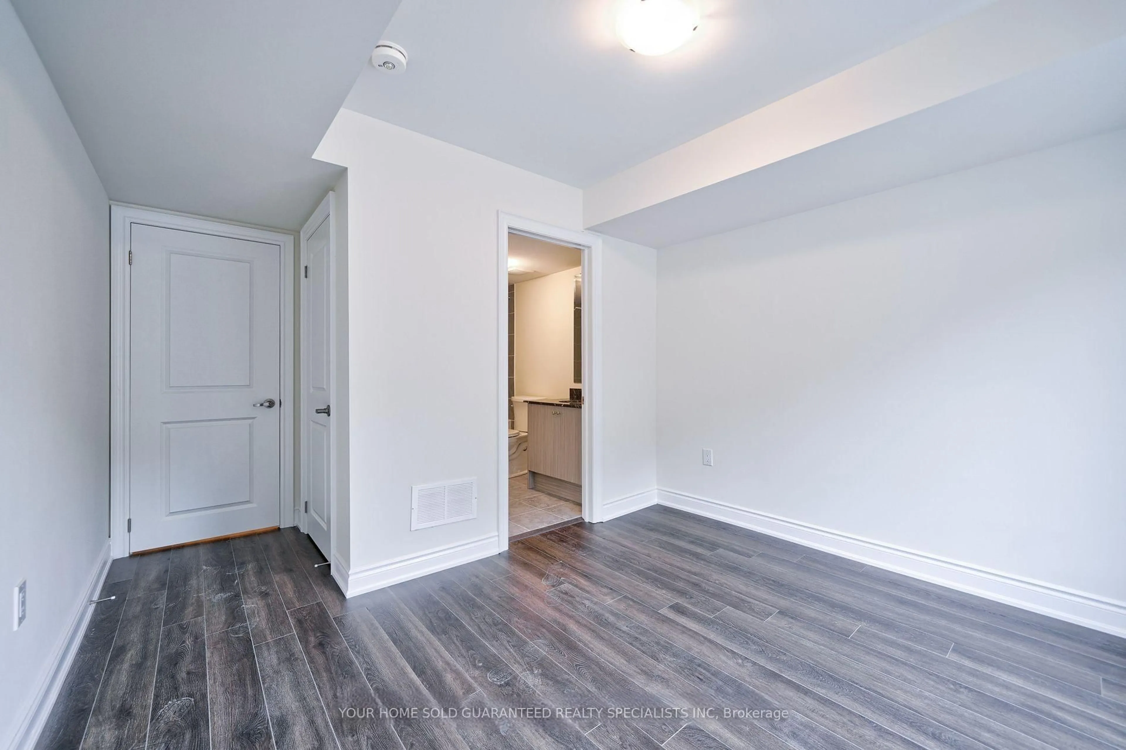A pic of a room for 14 Bennington Rd, Newmarket Ontario L3X 0M8