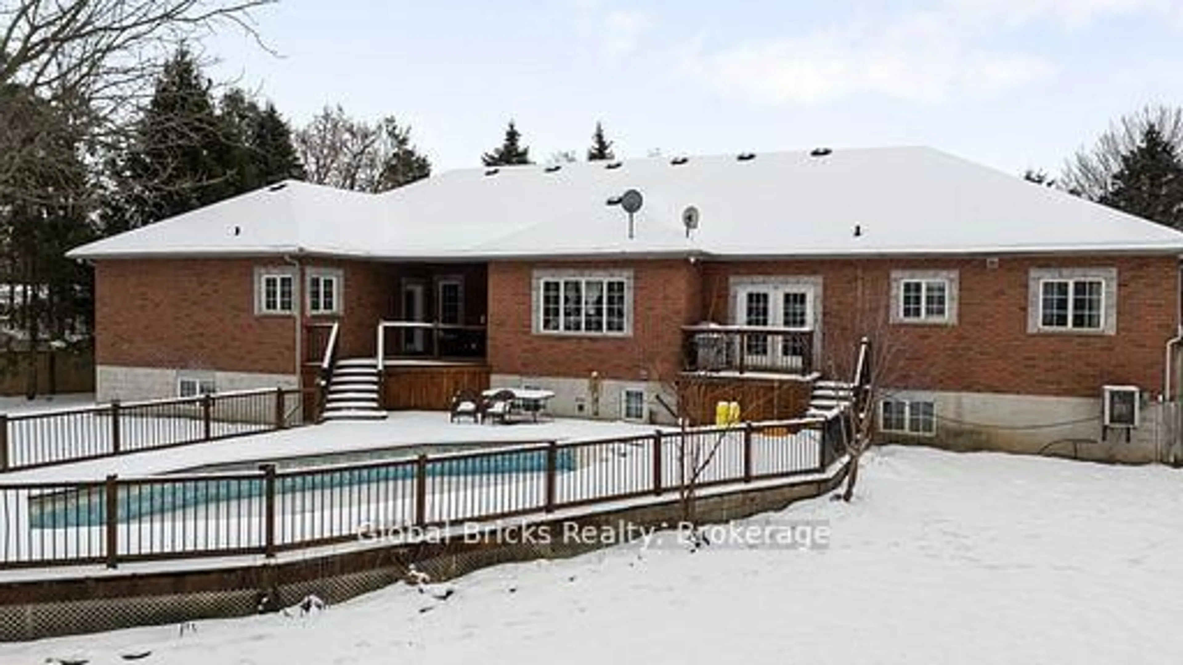 Pool for 14 Fisher Dr, Adjala-Tosorontio Ontario L0M 1J0