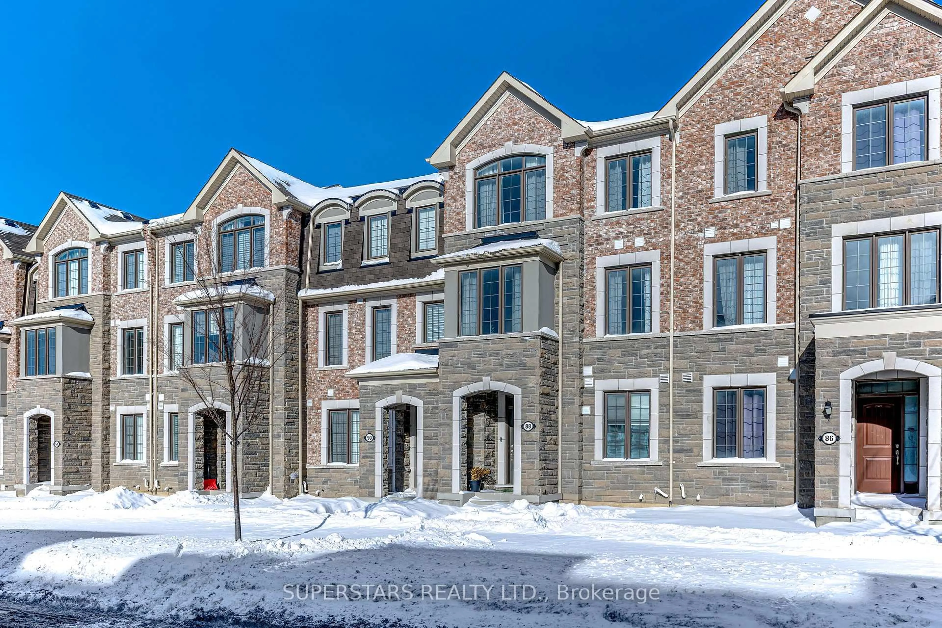 Home with brick exterior material, building for 88 William F Bell Pkwy, Richmond Hill Ontario L4S 0K4