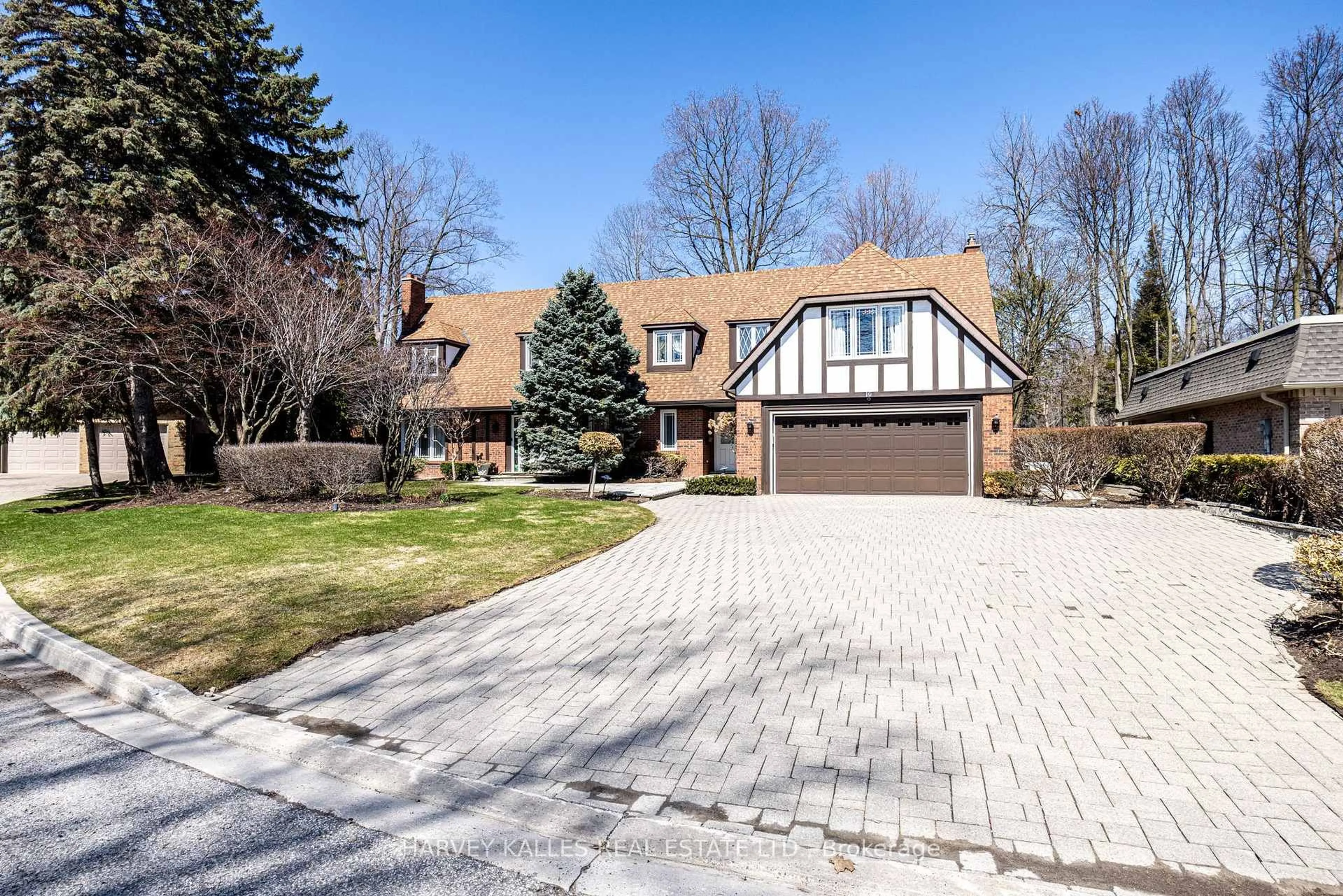 Home with brick exterior material, street for 10 Whitelaw Crt, Markham Ontario L3T 5E7