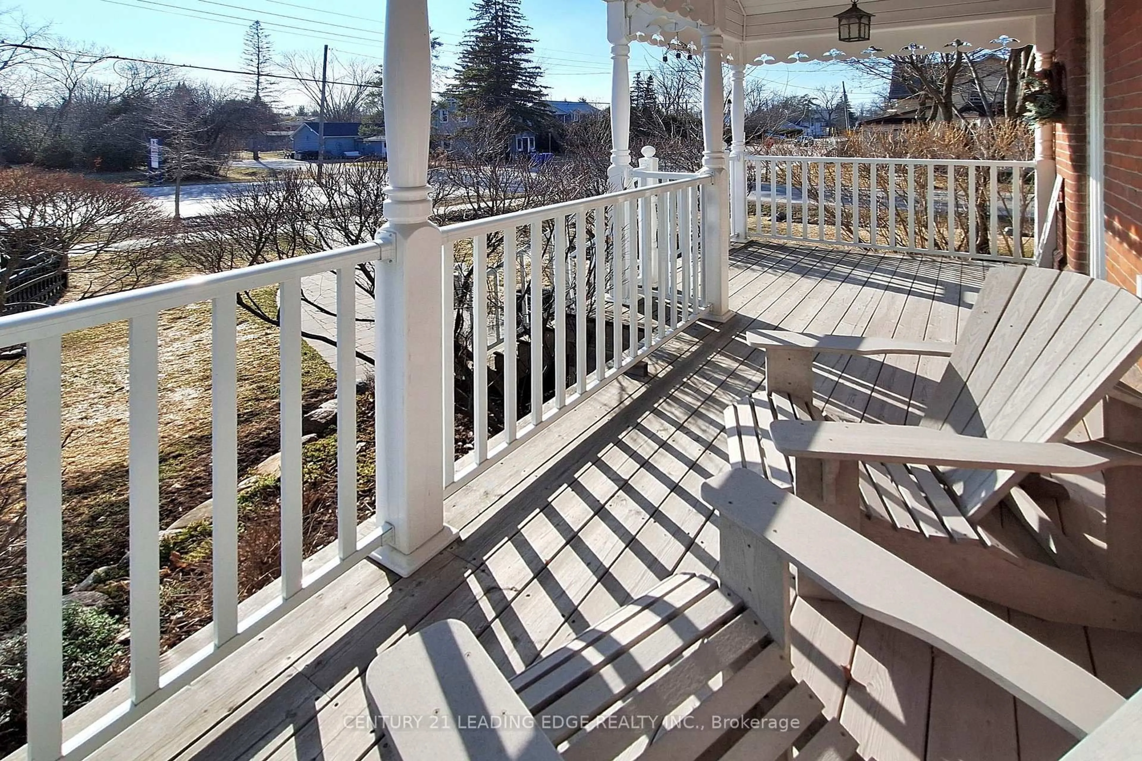 Patio, unknown for 33 HIGH St, Georgina Ontario L0E 1R0