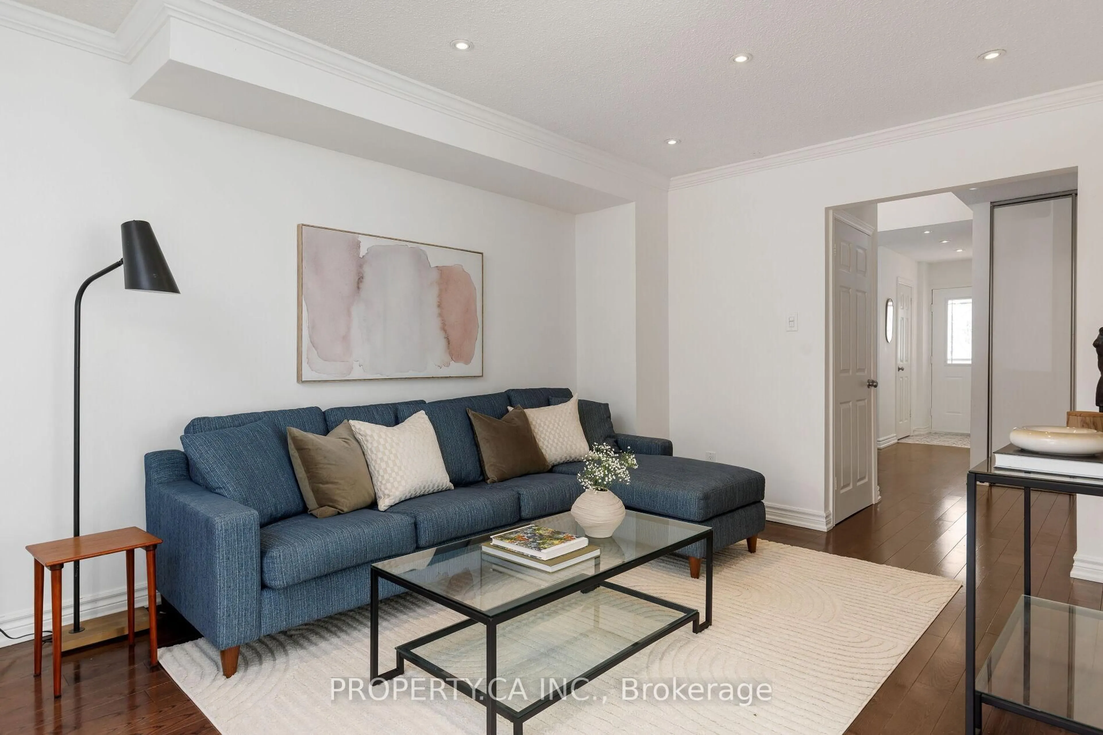 Living room with furniture, unknown for 42 Cog Hill Dr, Vaughan Ontario L4K 1M7