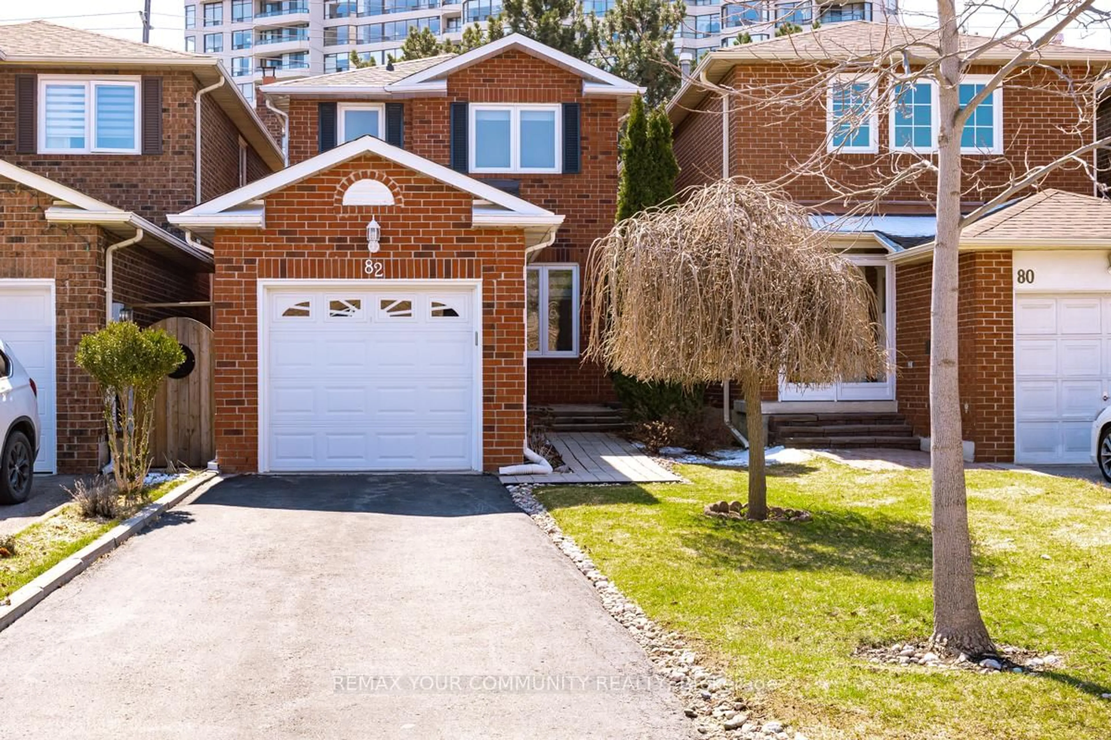 Home with brick exterior material, street for 82 Whitney Pl, Vaughan Ontario L4J 6V5