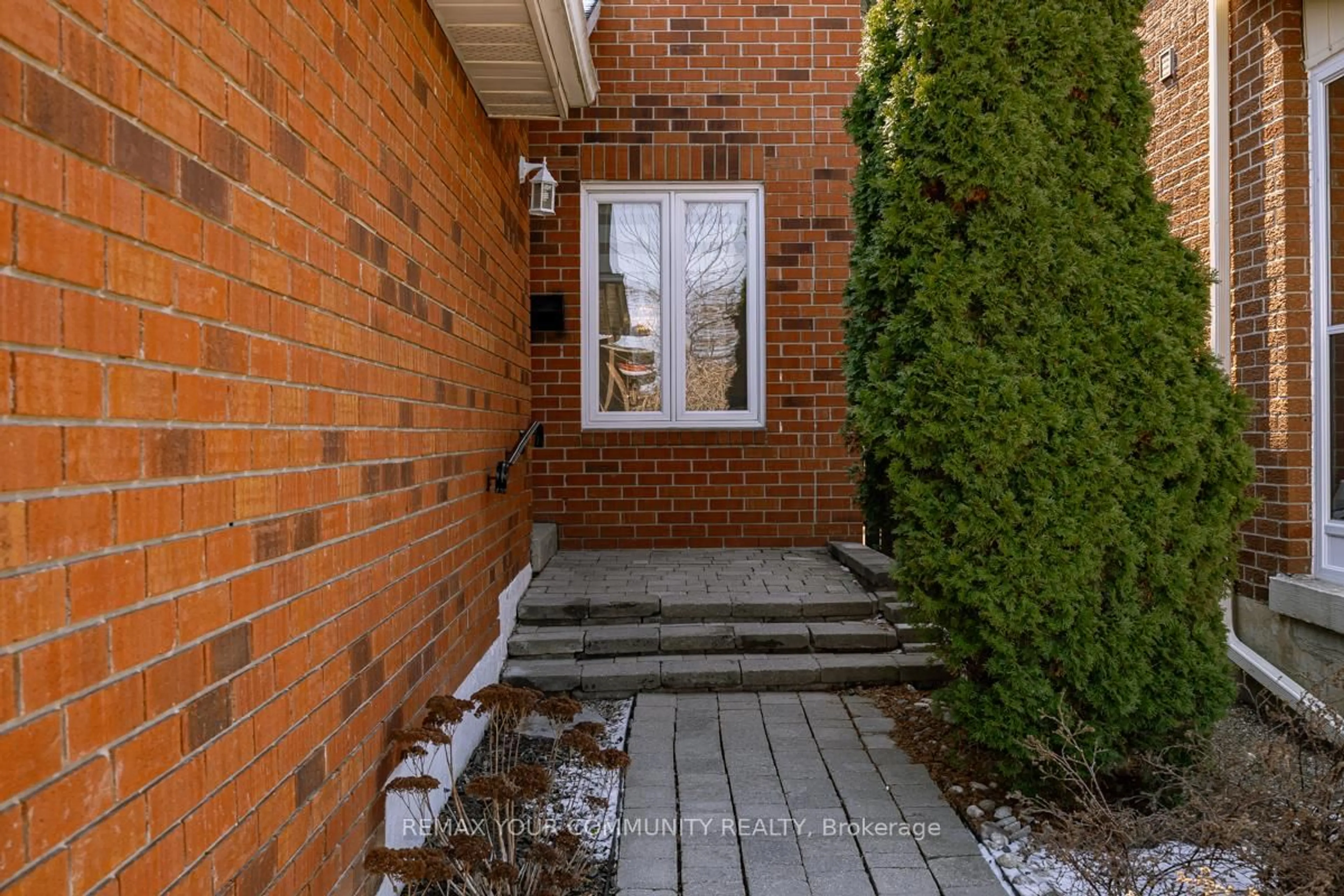 Unknown for 82 Whitney Pl, Vaughan Ontario L4J 6V5
