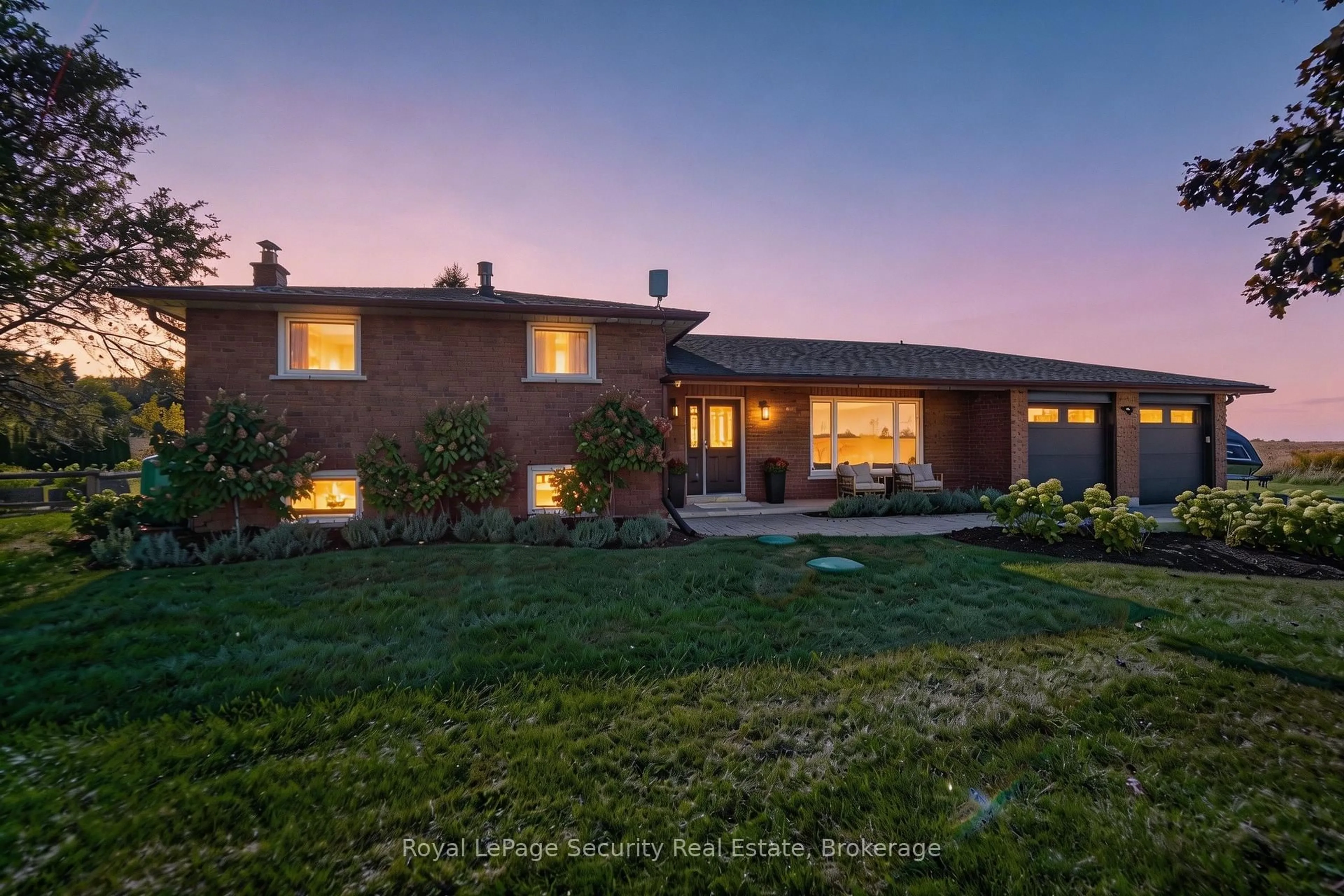 Unknown for 2564 15th Sdrd, New Tecumseth Ontario L0G 1W0