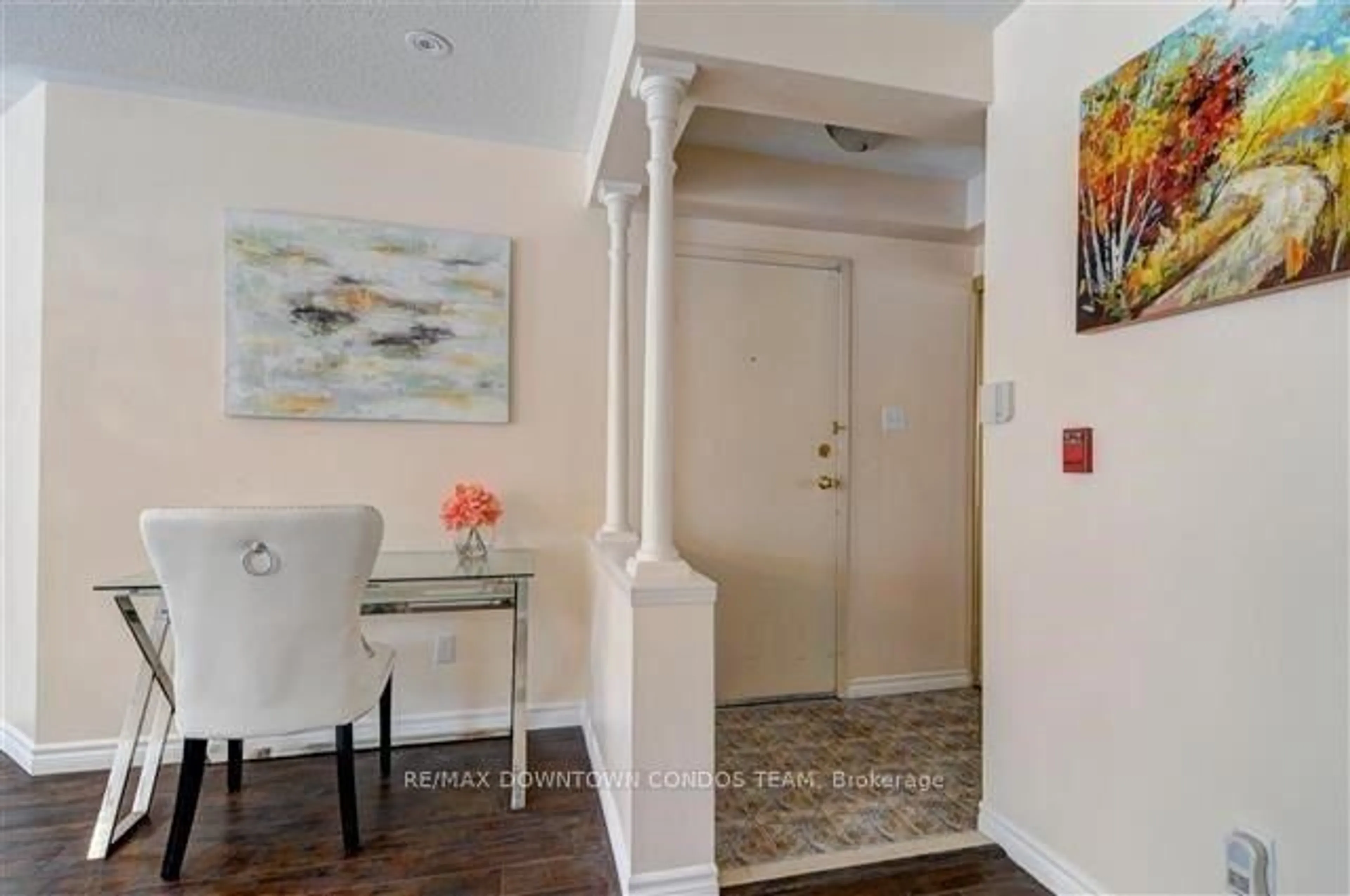Indoor entryway for 18 Clark Ave #154, Vaughan Ontario L4J 8H1