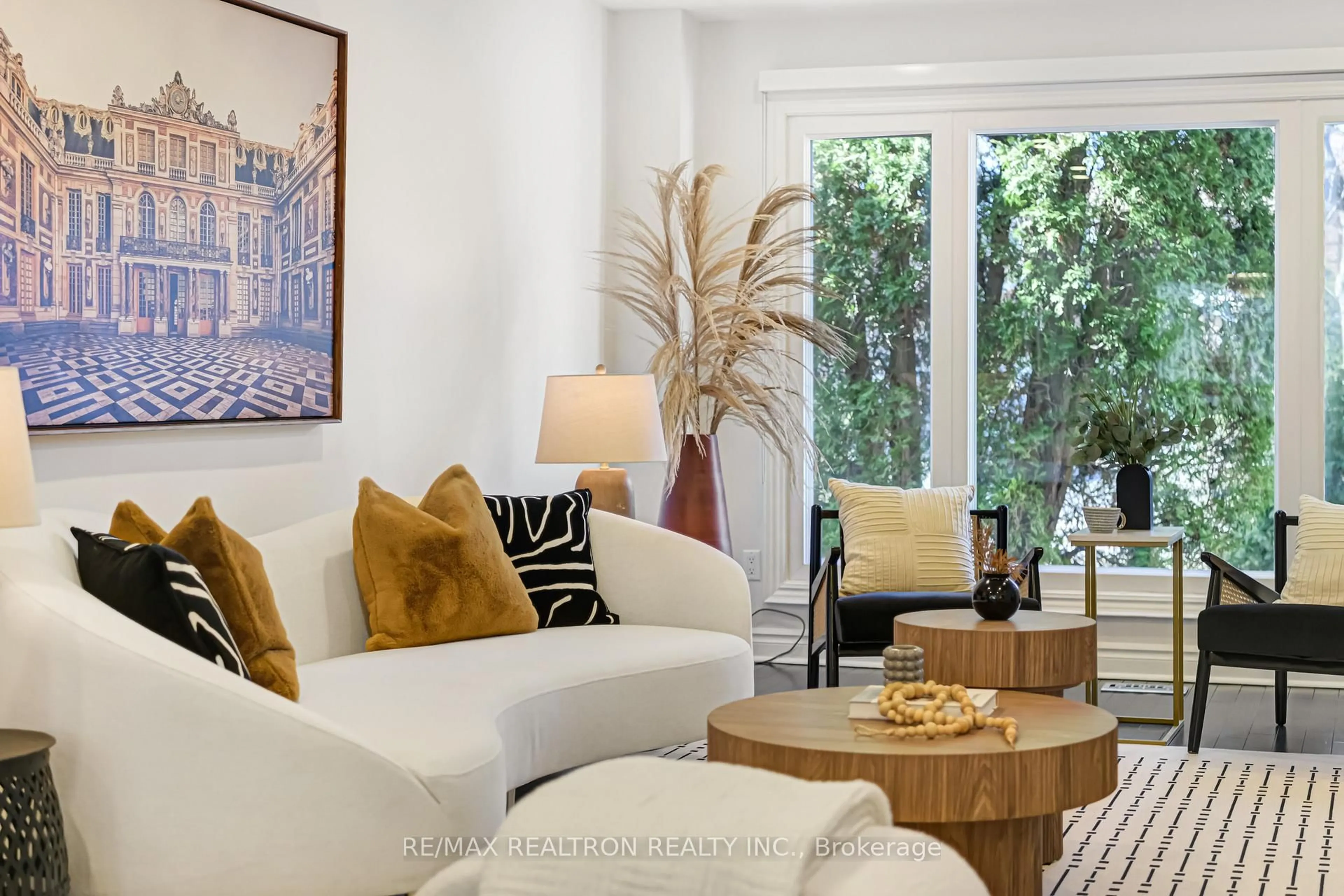 Living room with furniture, unknown for 78 Soho Cres, Markham Ontario L3P 7H4