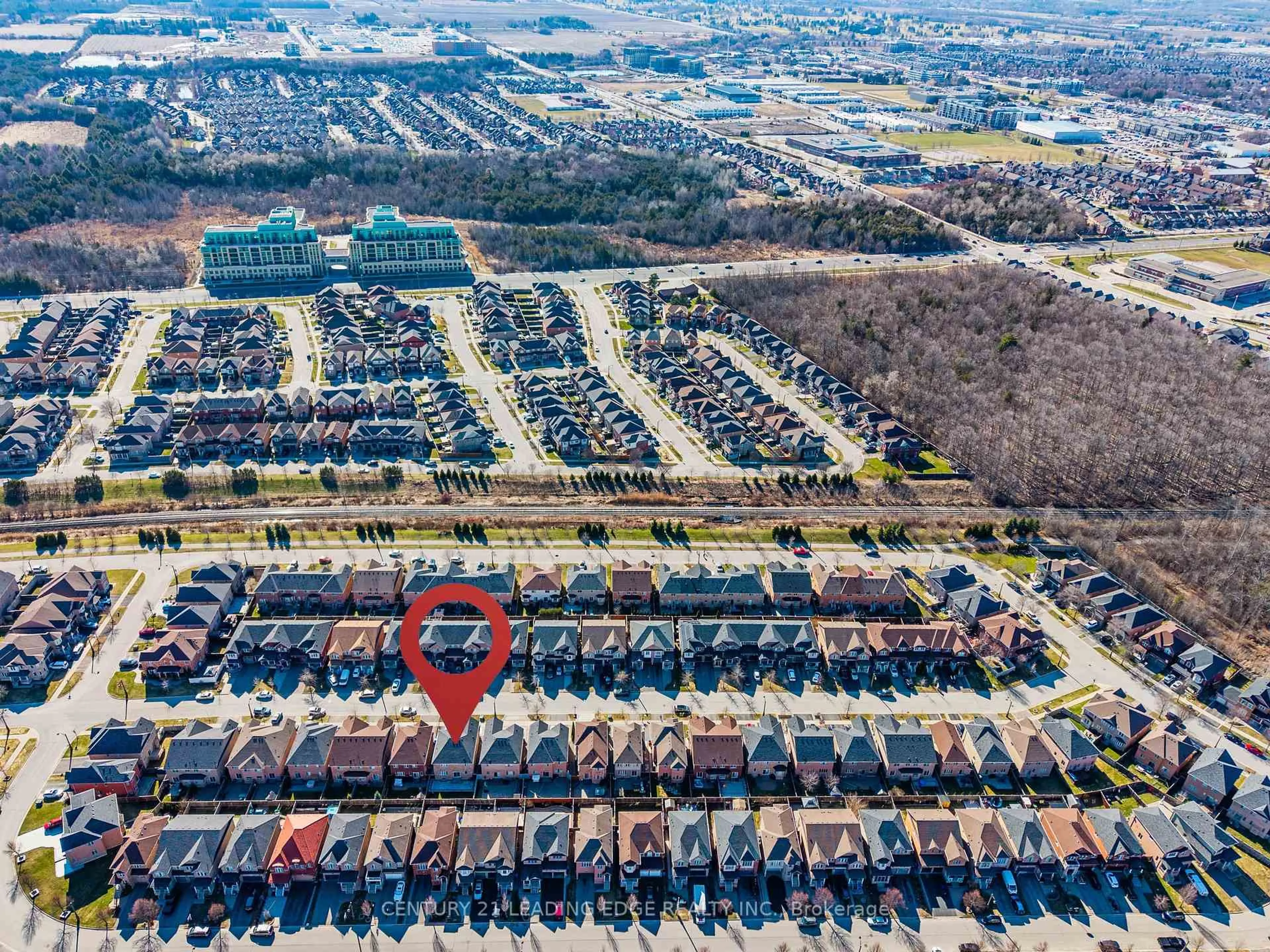 A pic from outside/outdoor area/front of a property/back of a property/a pic from drone, street for 66 James Mccullough Rd, Whitchurch-Stouffville Ontario L4A 0Z3