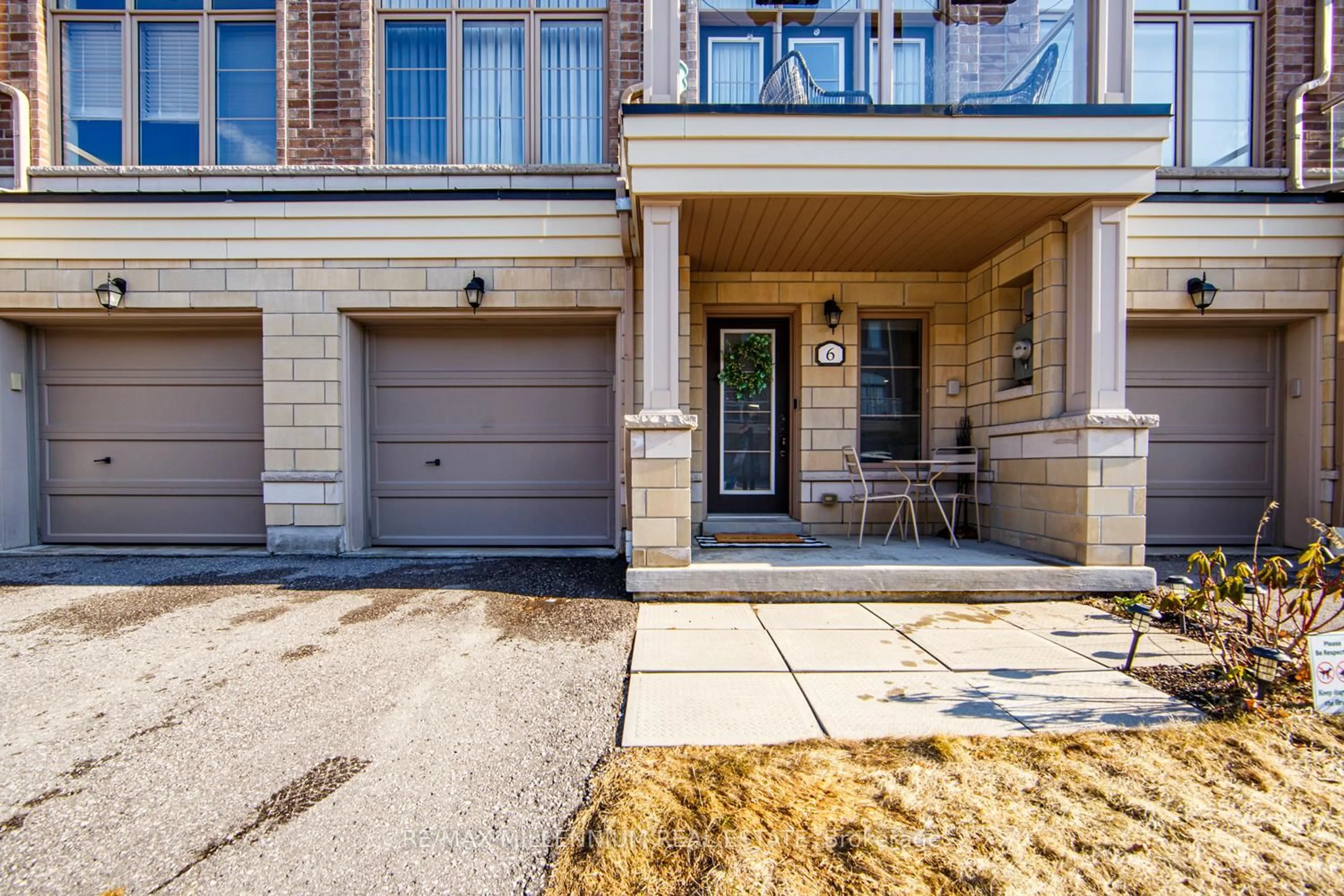 Unknown for 6 Cornerbank Cres, Whitchurch-Stouffville Ontario L4A 1X1