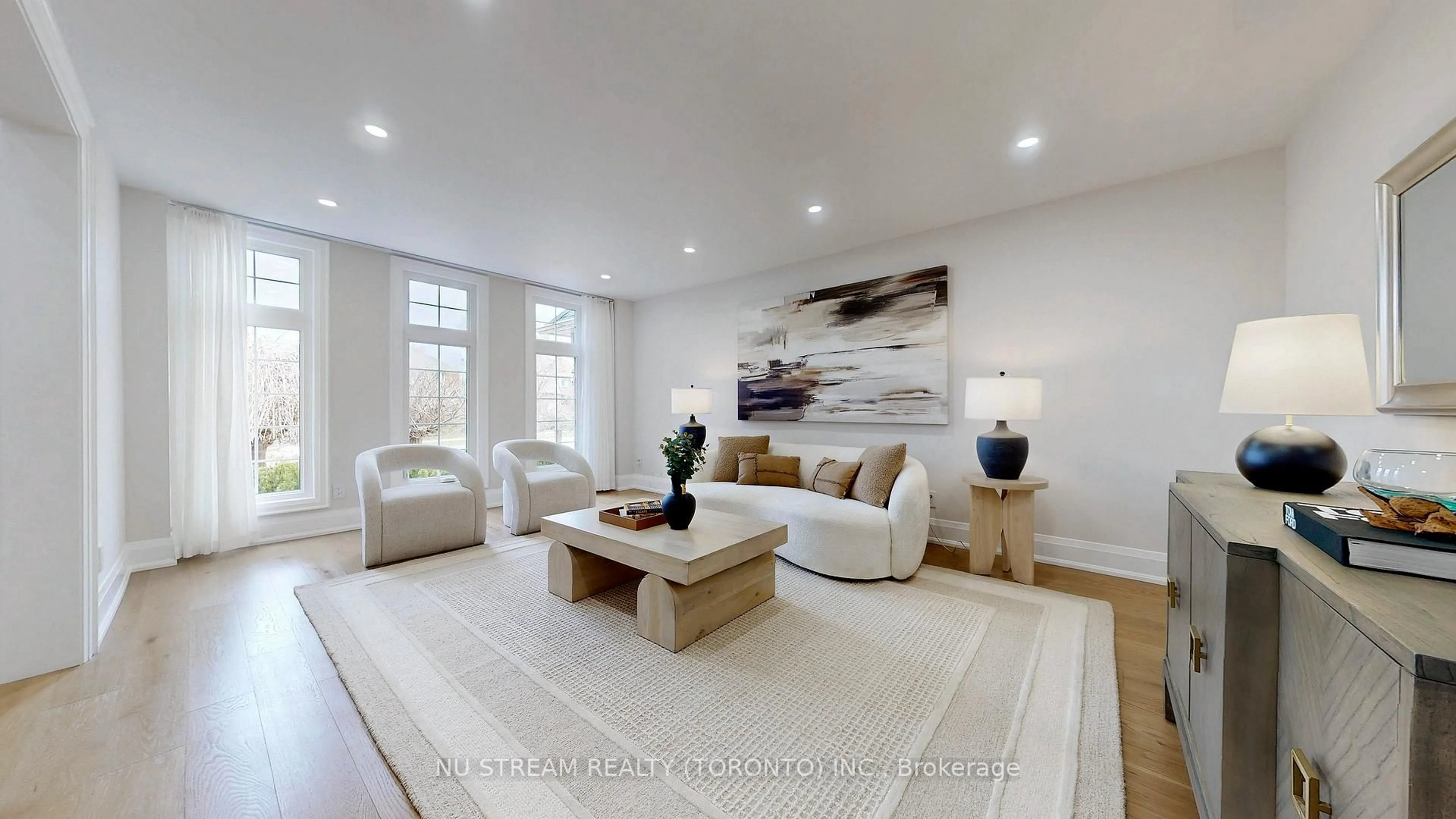 Living room with furniture, unknown for 7 Boake Tr, Richmond Hill Ontario L4B 2H2