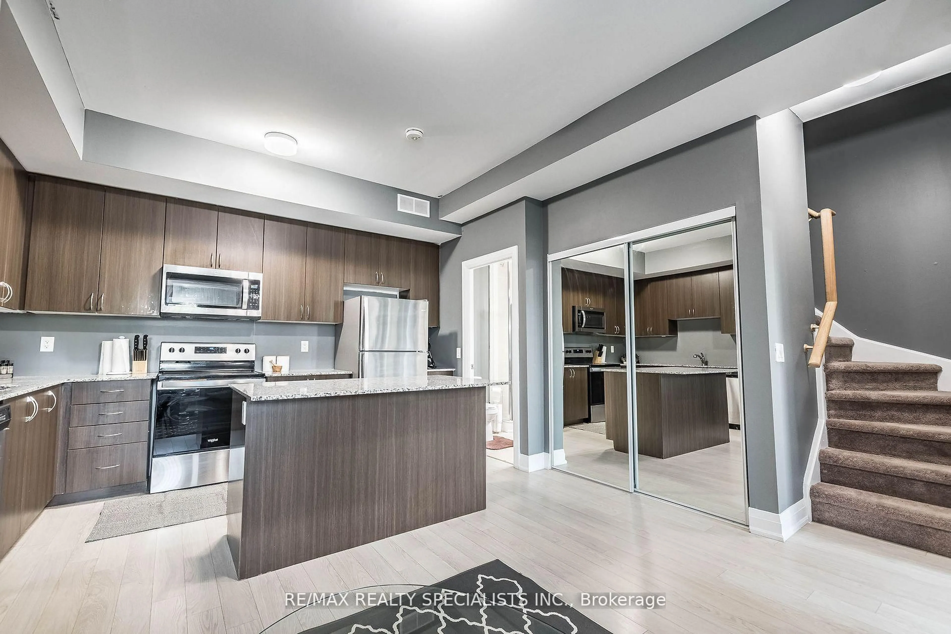 Open concept kitchen, unknown for 5279 Highway 7 #402 B, Vaughan Ontario L4L 1T4
