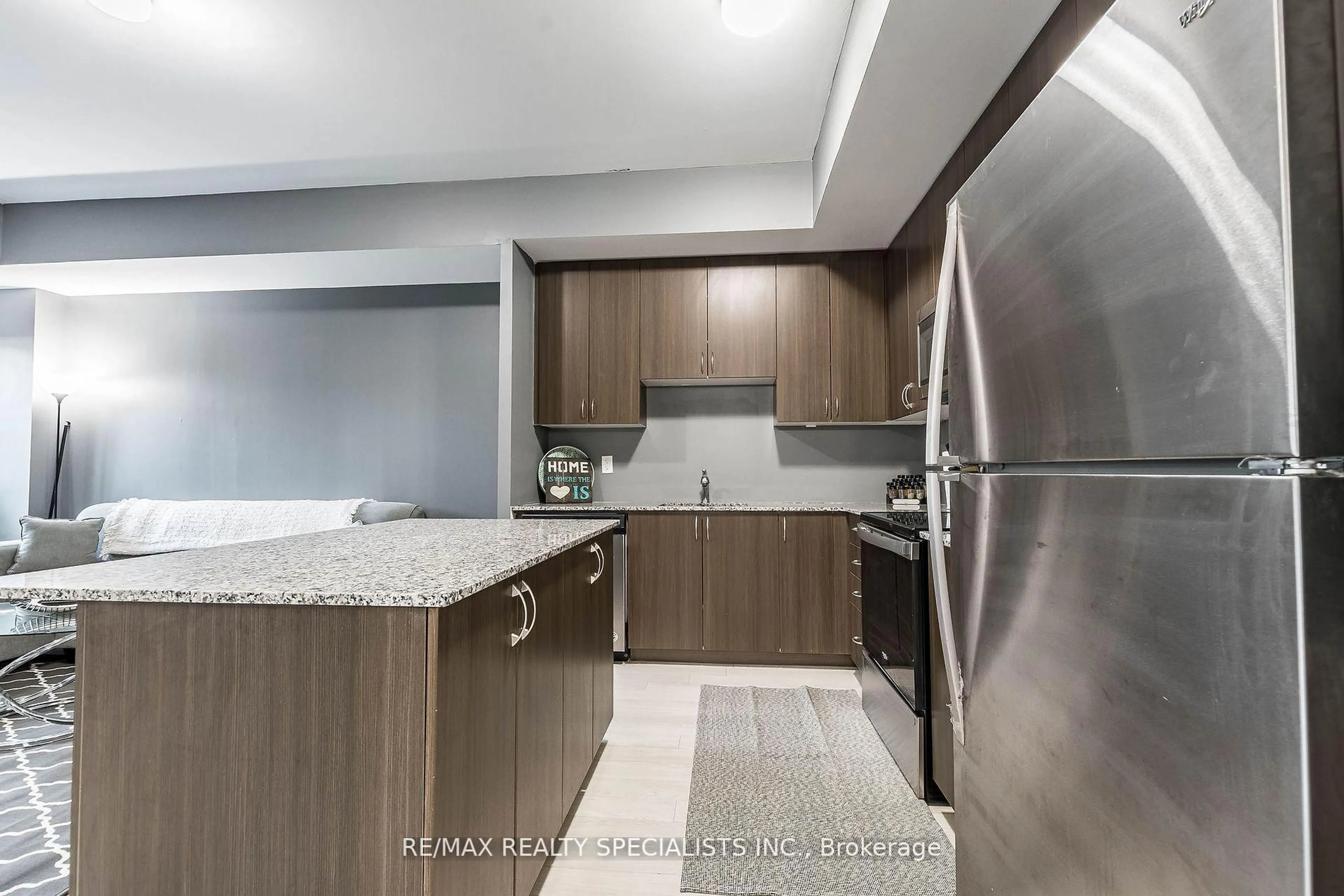 Standard kitchen, unknown for 5279 Highway 7 #402 B, Vaughan Ontario L4L 1T4