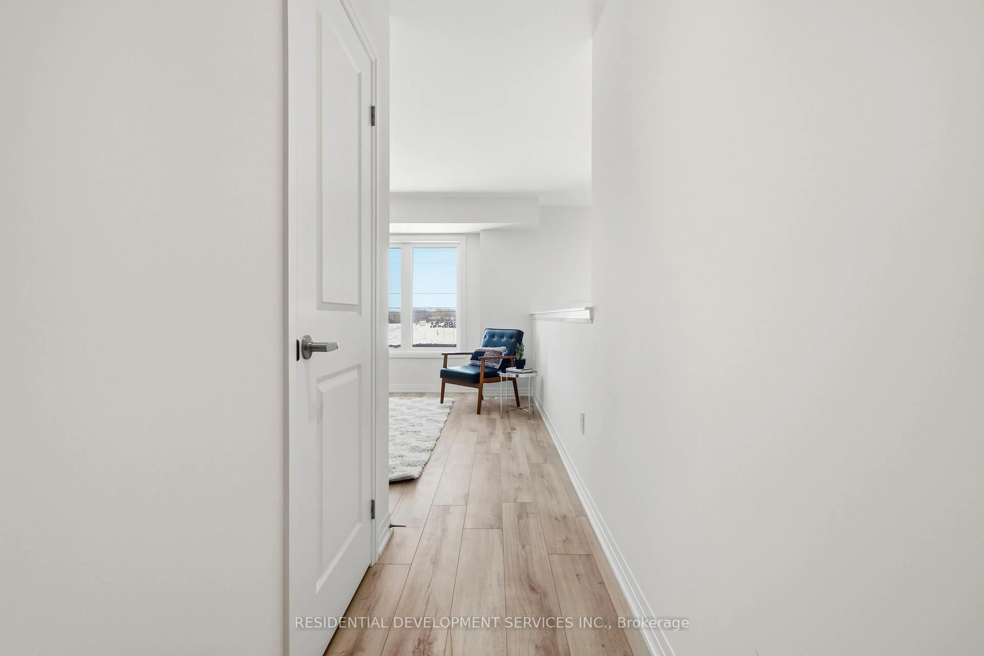 Indoor entryway for 11379 Leslie St, Richmond Hill Ontario L4S 0P3