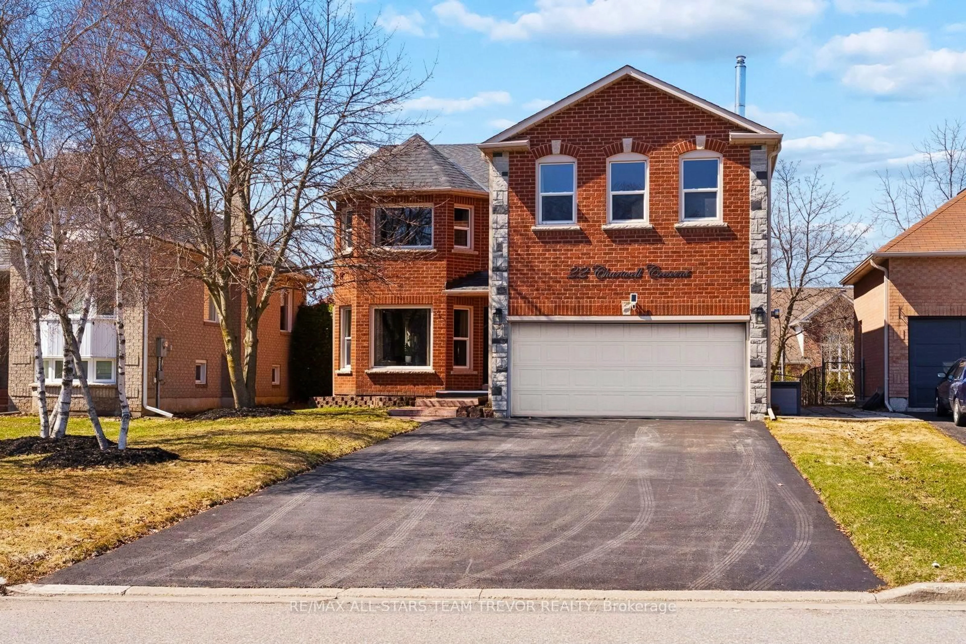 Home with brick exterior material, street for 22 Chartwell Cres, Georgina Ontario L4P 3N8