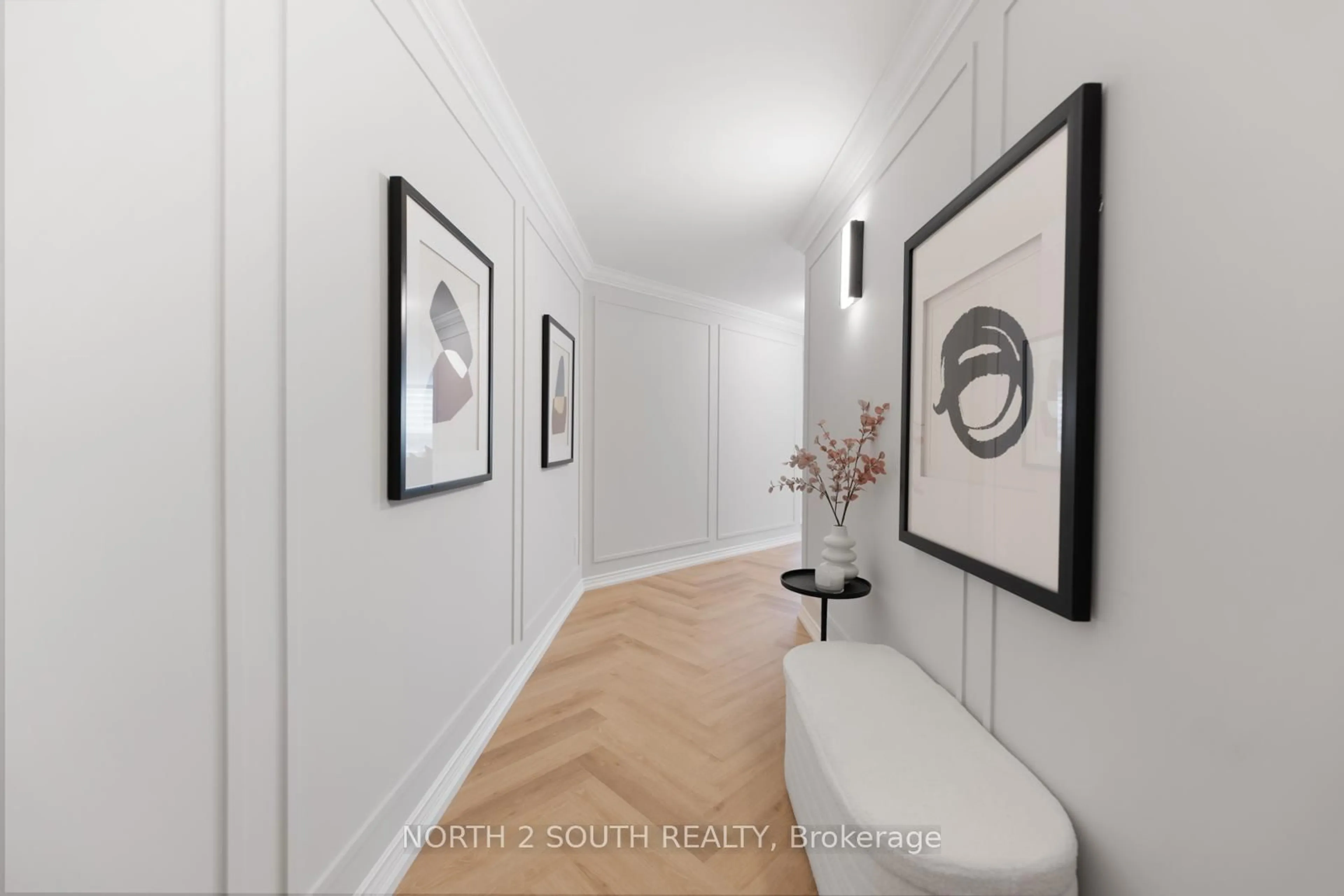 Indoor entryway for 7 Townsgate Dr #304, Vaughan Ontario L4J 7Z9