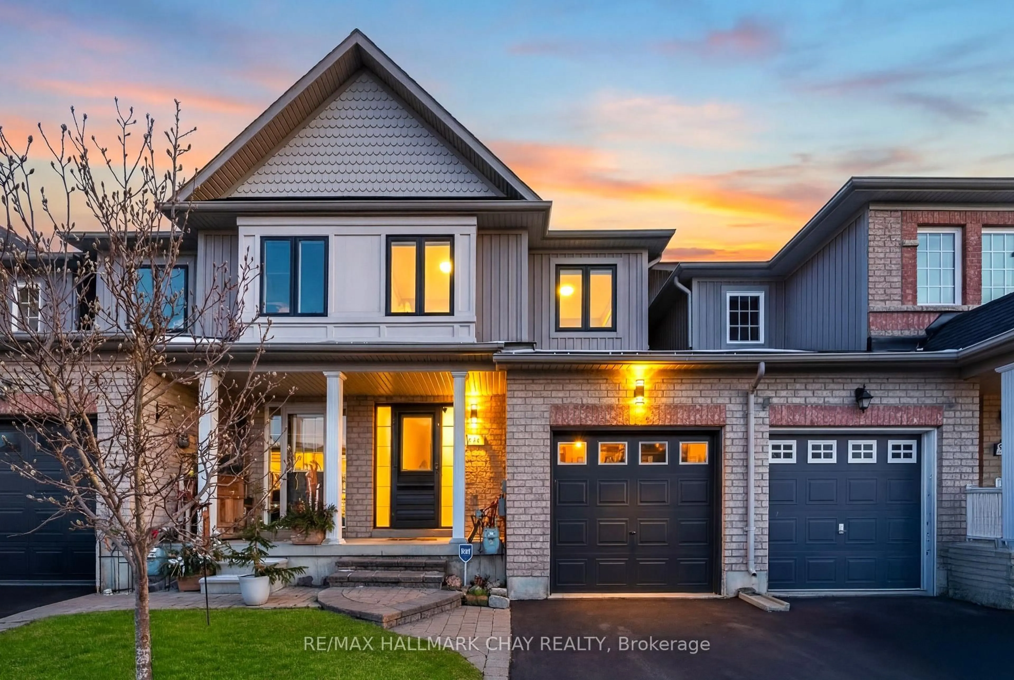 Home with brick exterior material, street for 91 Hammill Hts, East Gwillimbury Ontario L0G 1M0