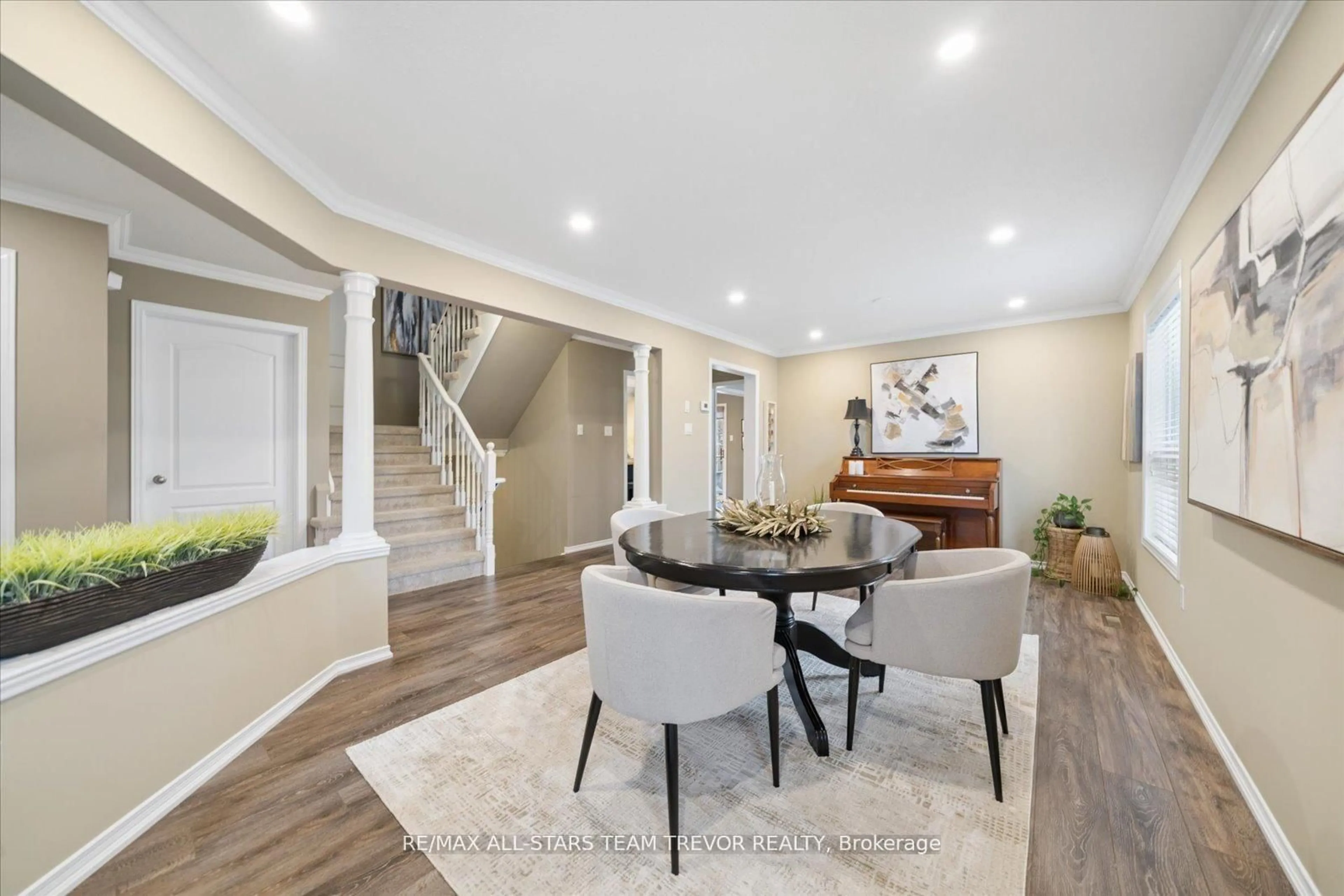 Unknown for 6 Joliette Pl, Georgina Ontario L4P 3Y9