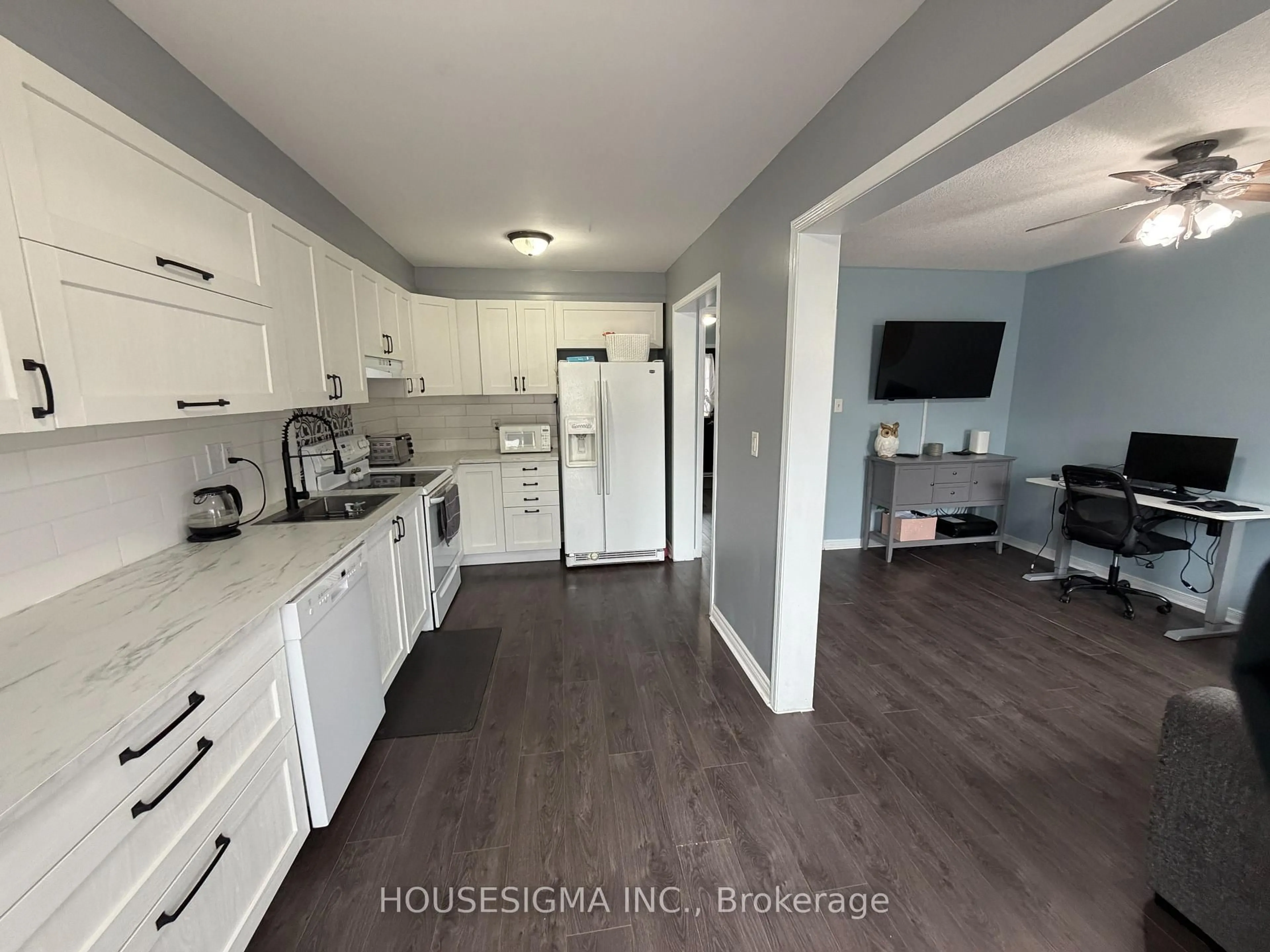 Open concept kitchen, unknown for 58 Lookout St, Essa Ontario L0M 1B4
