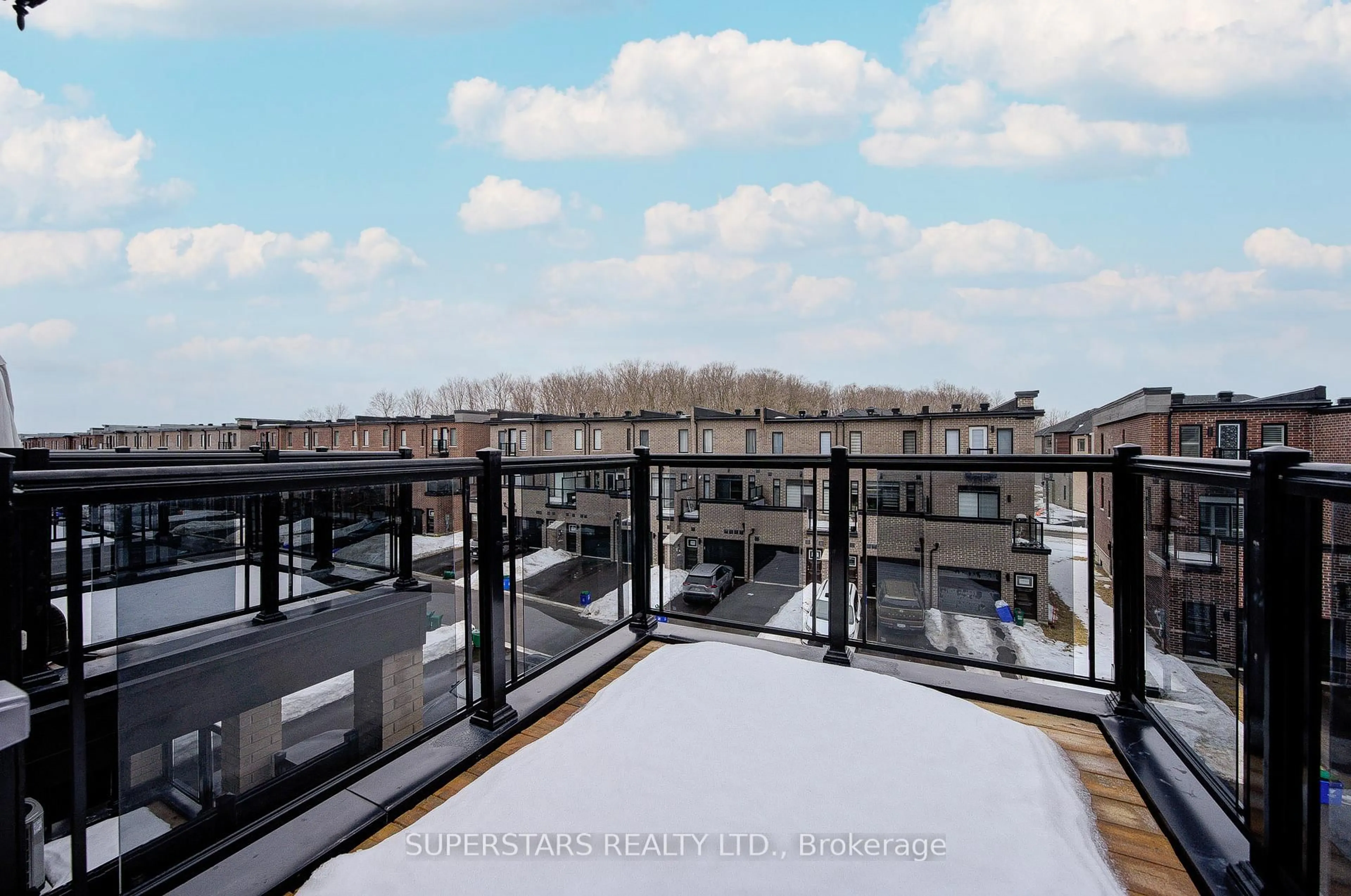 Balcony in the apartment, city buildings view from balcony for 100 Stauffer Cres, Markham Ontario L6B 1R1