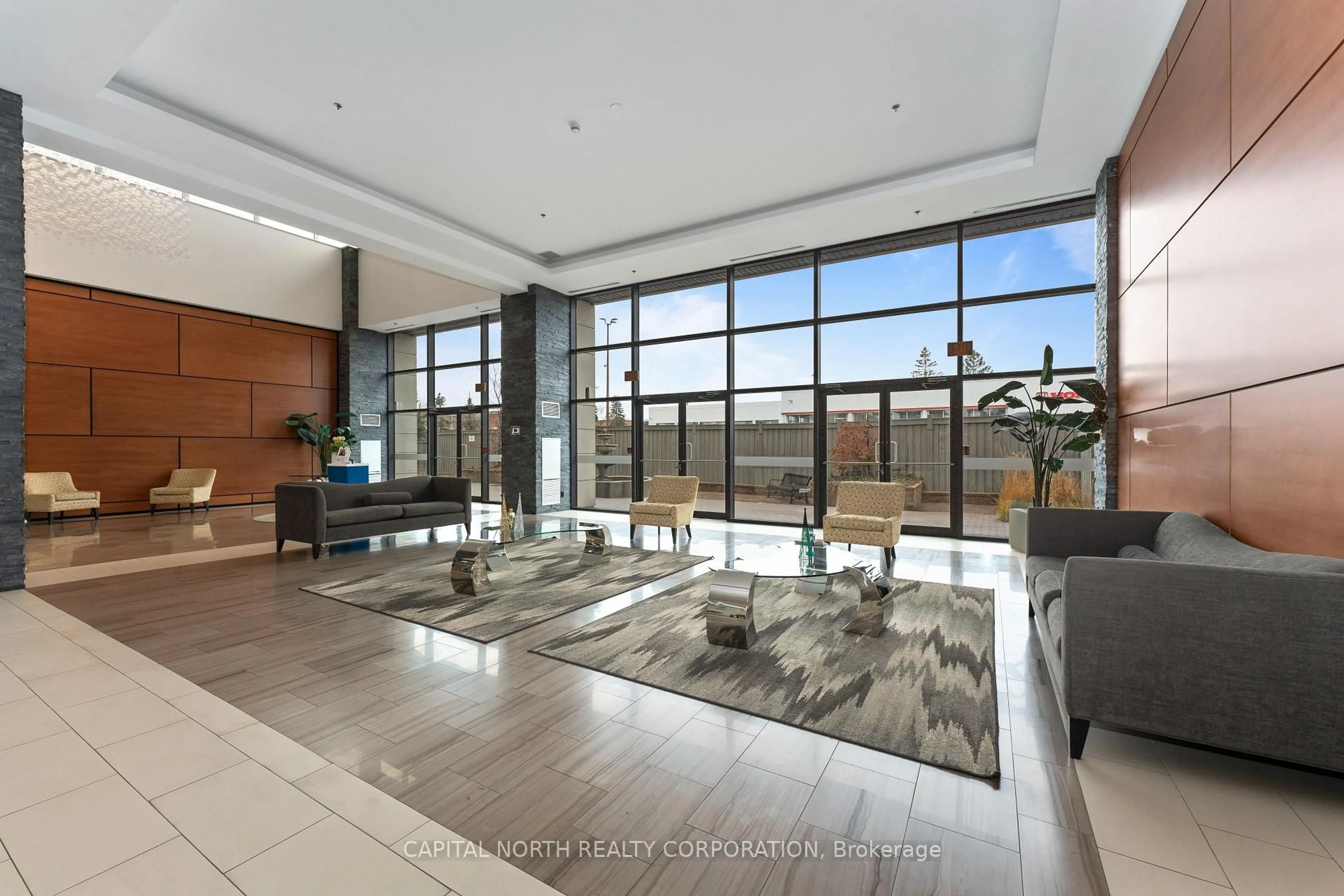 Indoor foyer for 12 Woodstream Blvd #518, Vaughan Ontario L4L 8C3