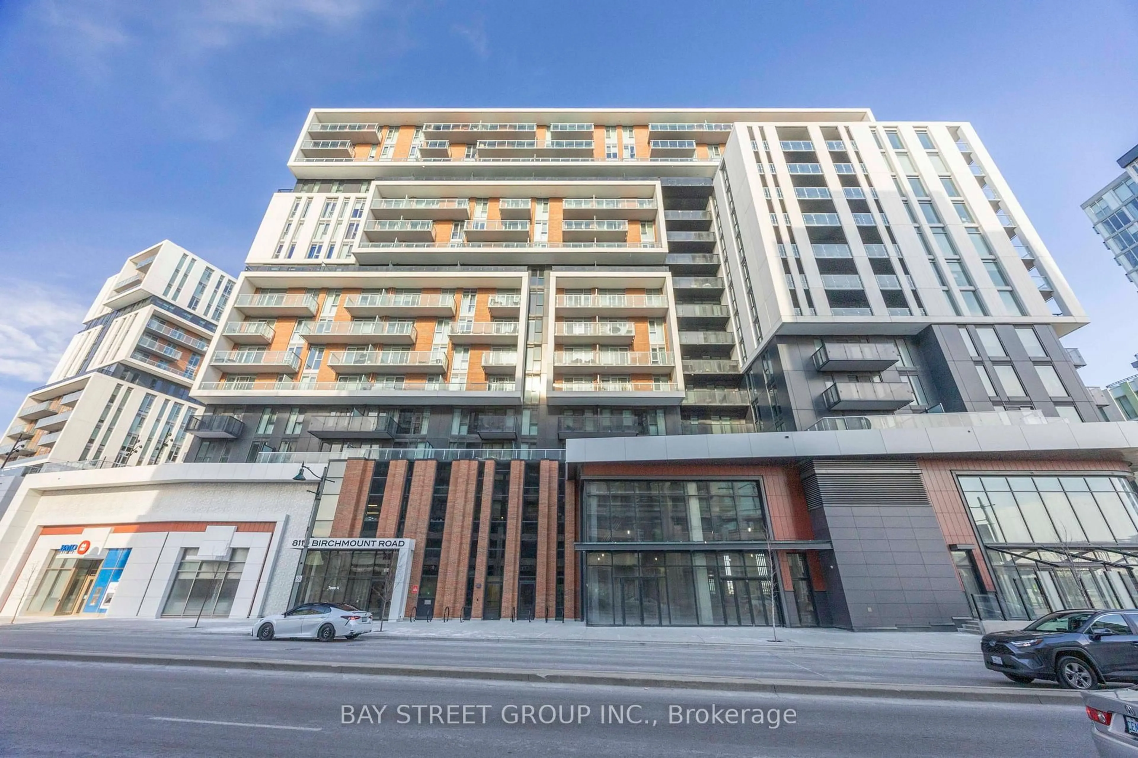 Indoor foyer for 8119 Birchmount Rd Rd, Markham Ontario L6G 0H5