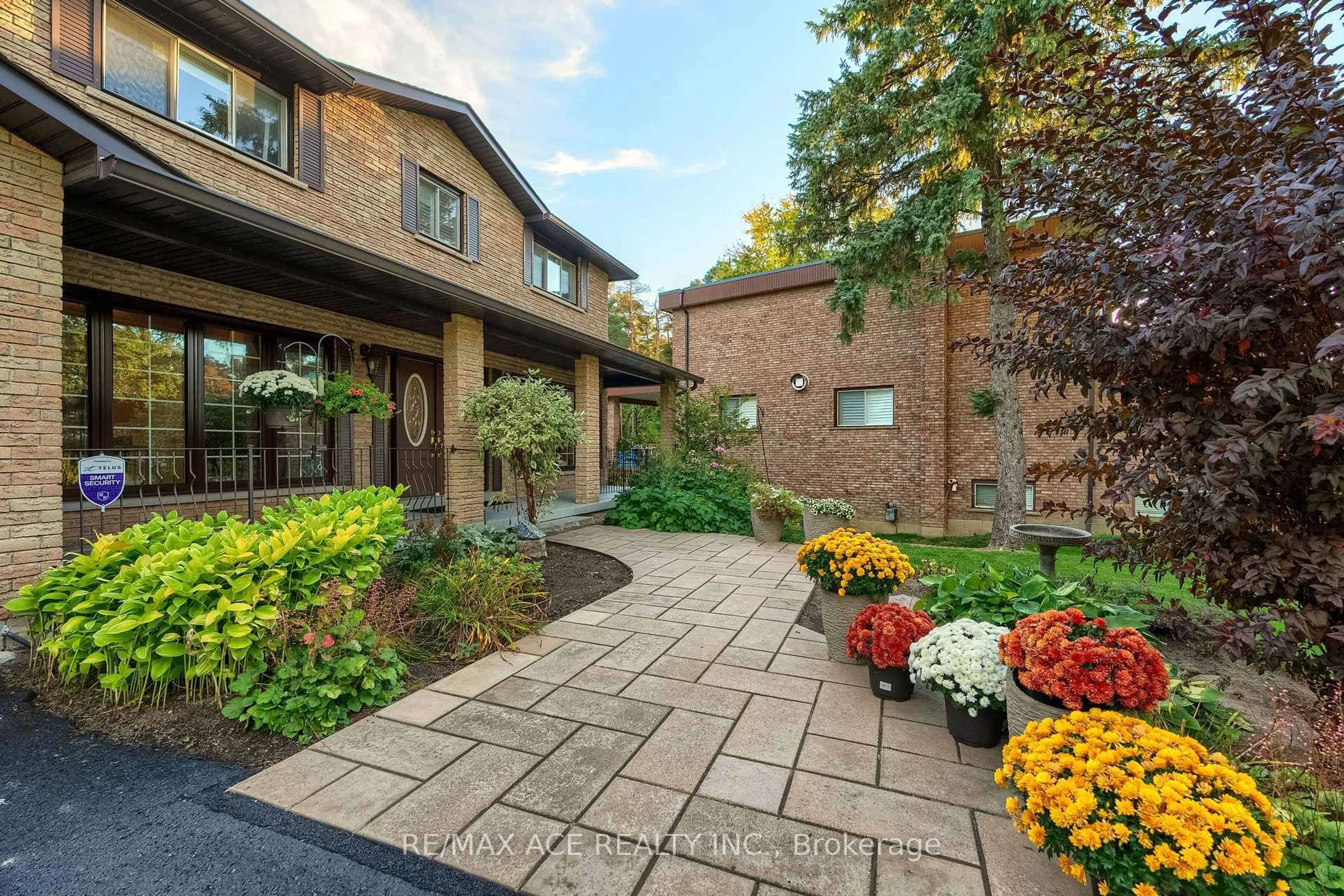 Unknown for 17 Black Willow Crt, Richmond Hill Ontario L4E 2M7