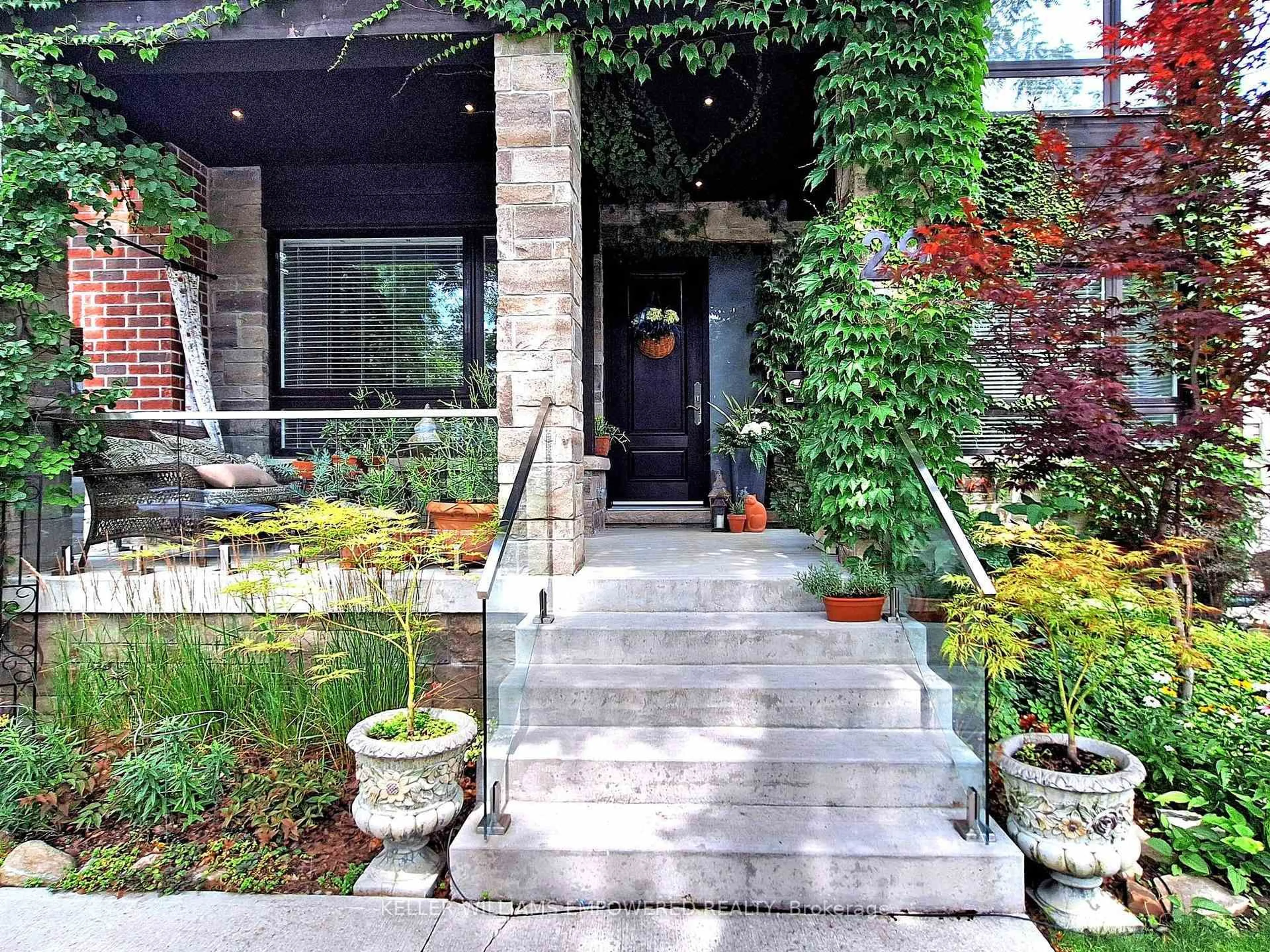 Unknown for 29 Bedford Park Ave, Richmond Hill Ontario L4C 2N9