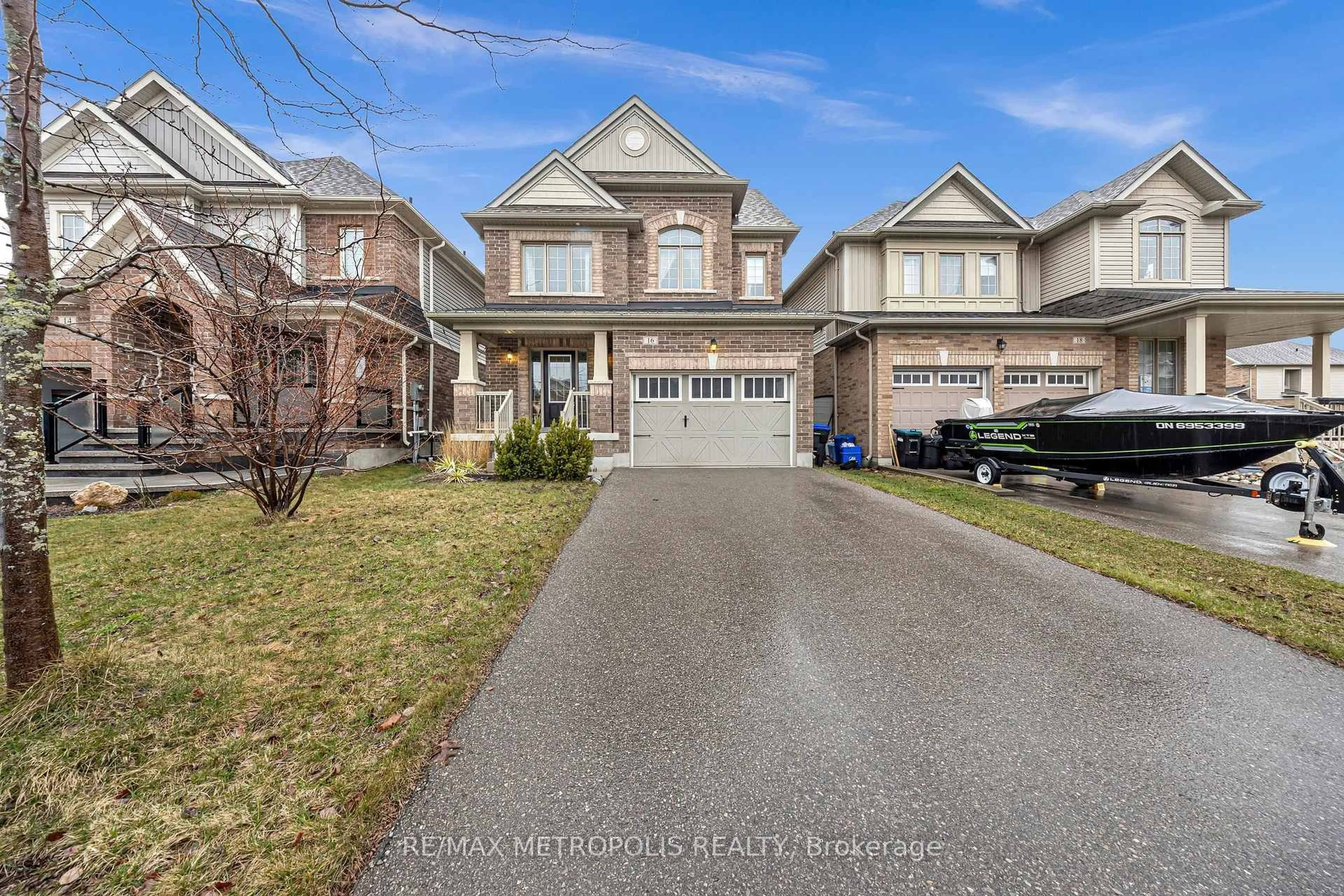 Unknown for 16 Treetops Blvd, New Tecumseth Ontario L9R 0M3