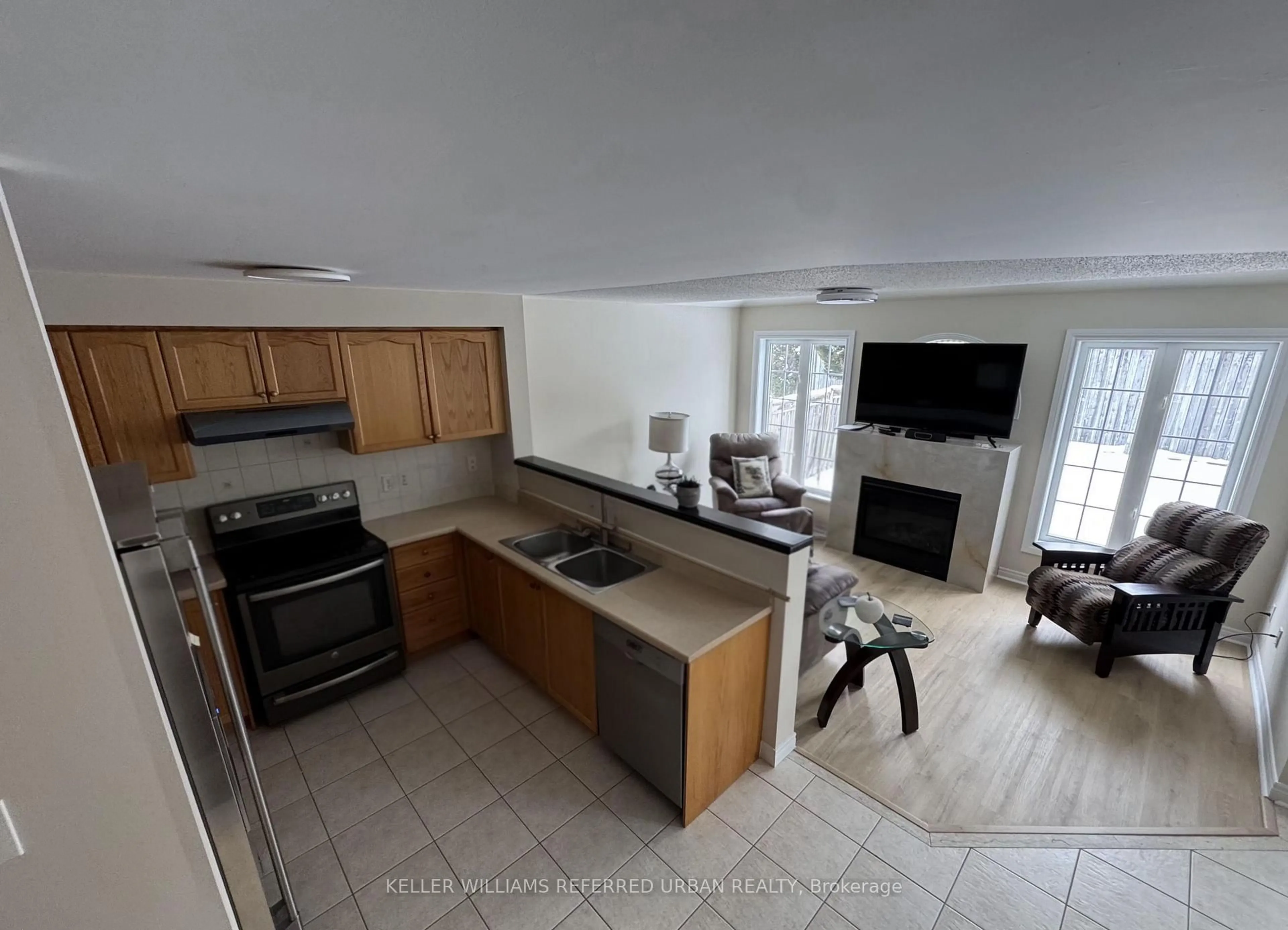Open concept kitchen, ceramic/tile floor for 129 Dolce Cres, Vaughan Ontario L4H 3C8