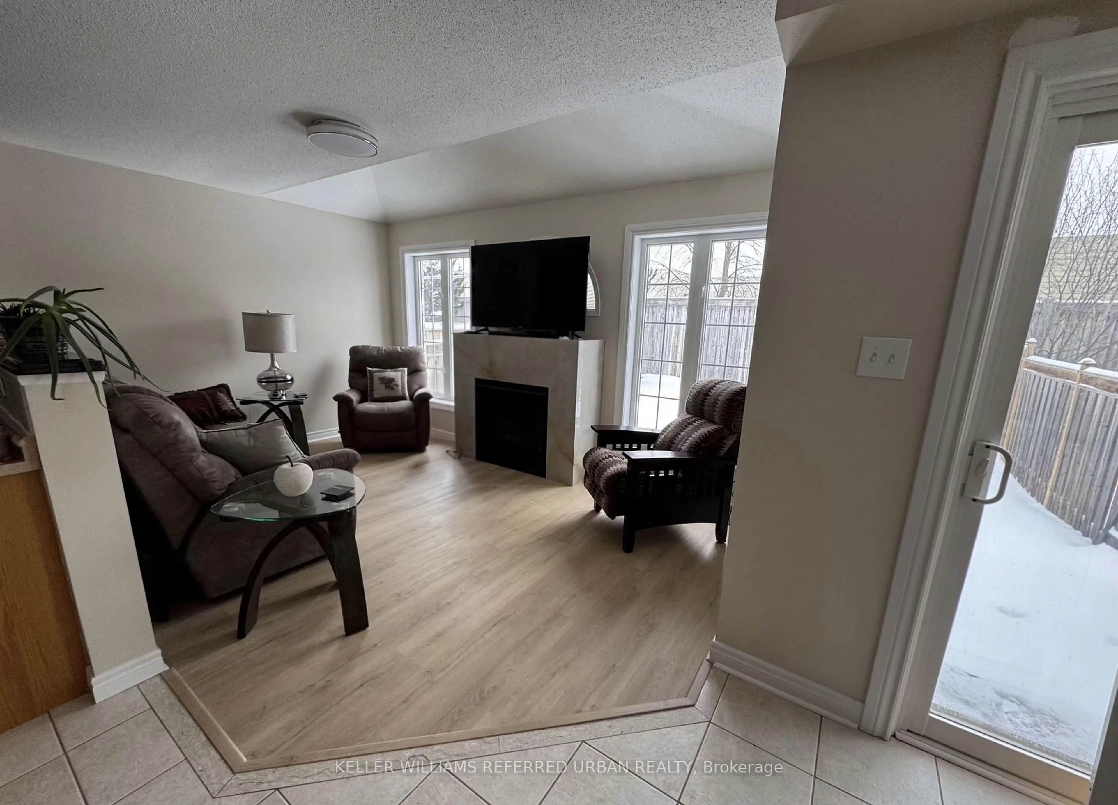 Living room with furniture, unknown for 129 Dolce Cres, Vaughan Ontario L4H 3C8