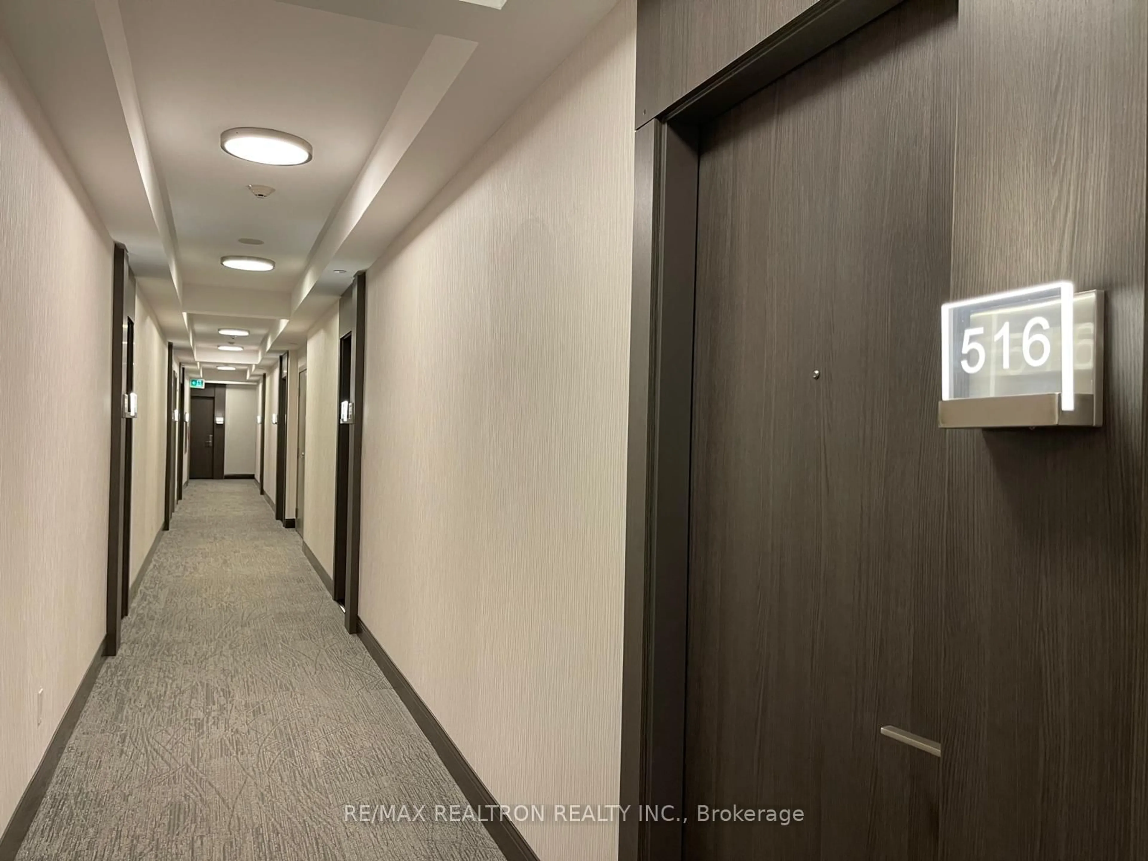 Indoor foyer for 25 Water Walk Dr #516, Markham Ontario L3P 1N3