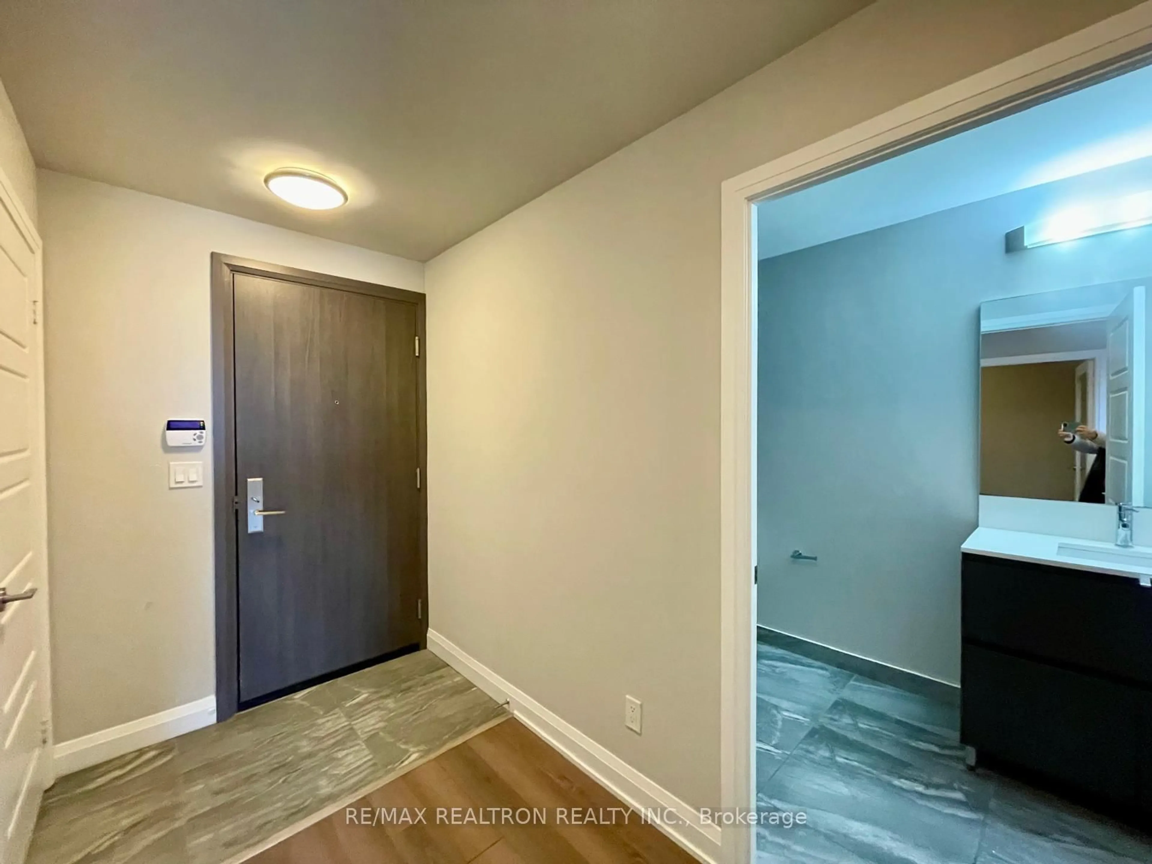 Unknown for 25 Water Walk Dr #516, Markham Ontario L3P 1N3