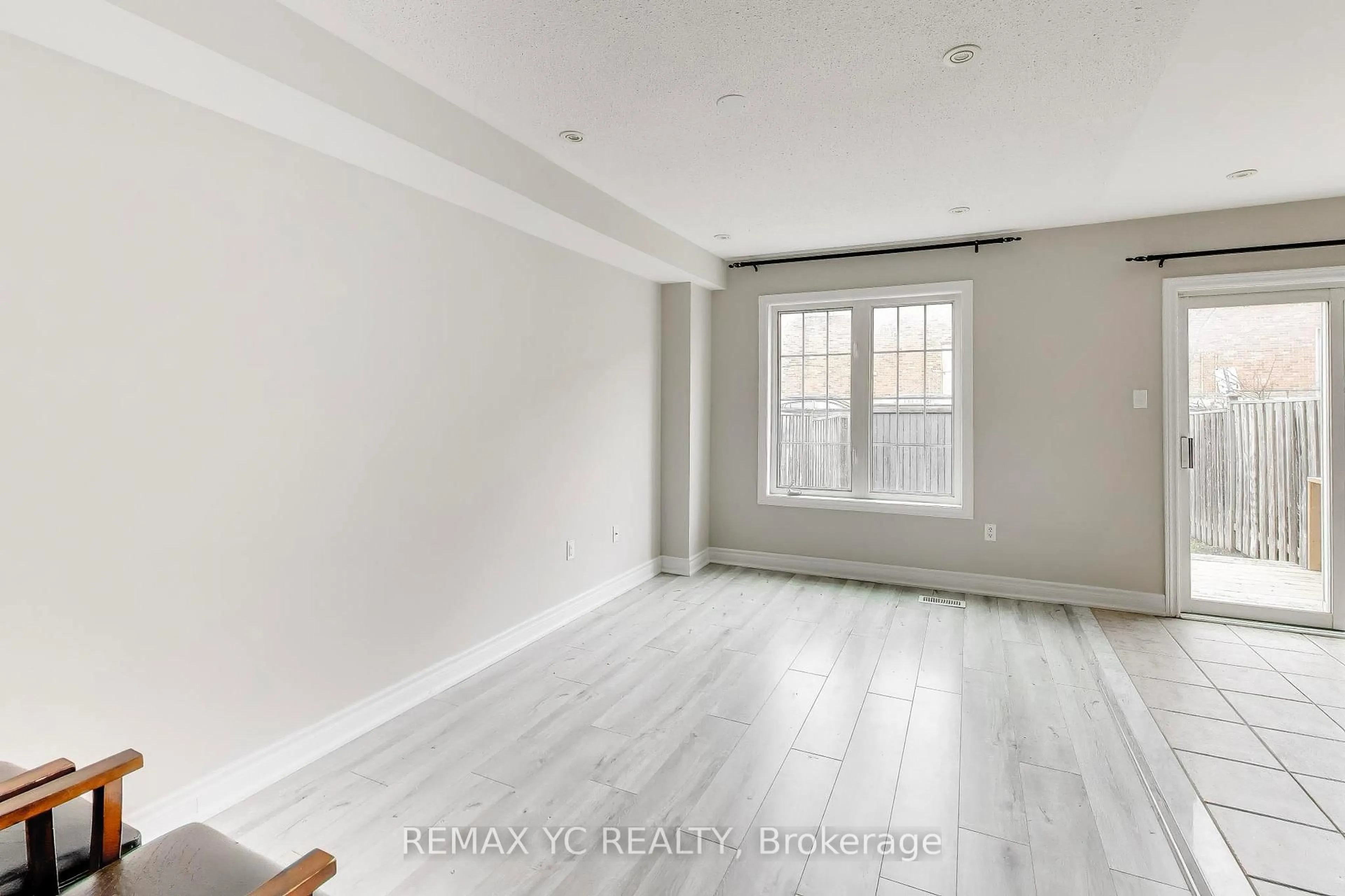 A pic of a room for 151 Amulet Cres, Richmond Hill Ontario L4S 2T5