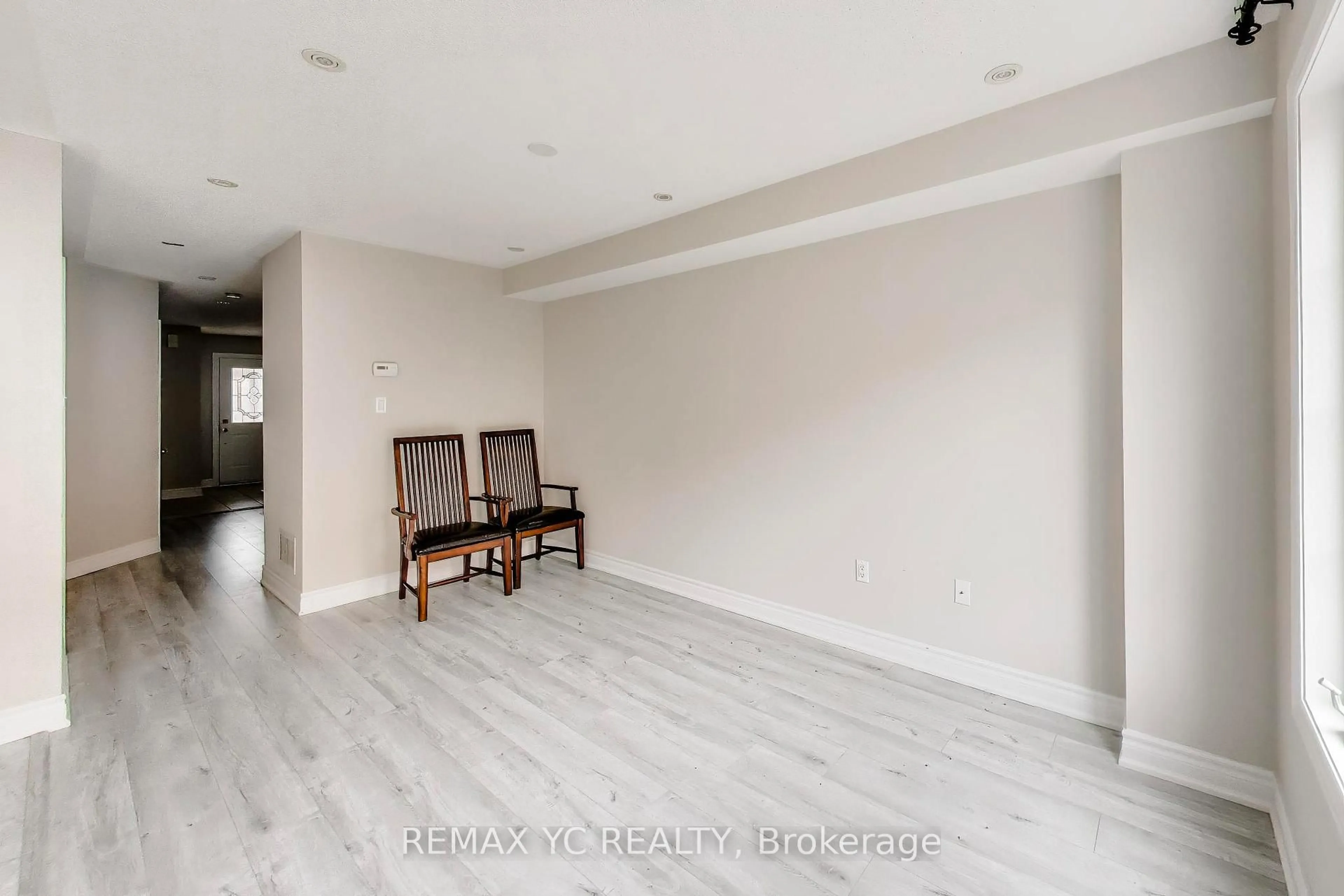 A pic of a room for 151 Amulet Cres, Richmond Hill Ontario L4S 2T5