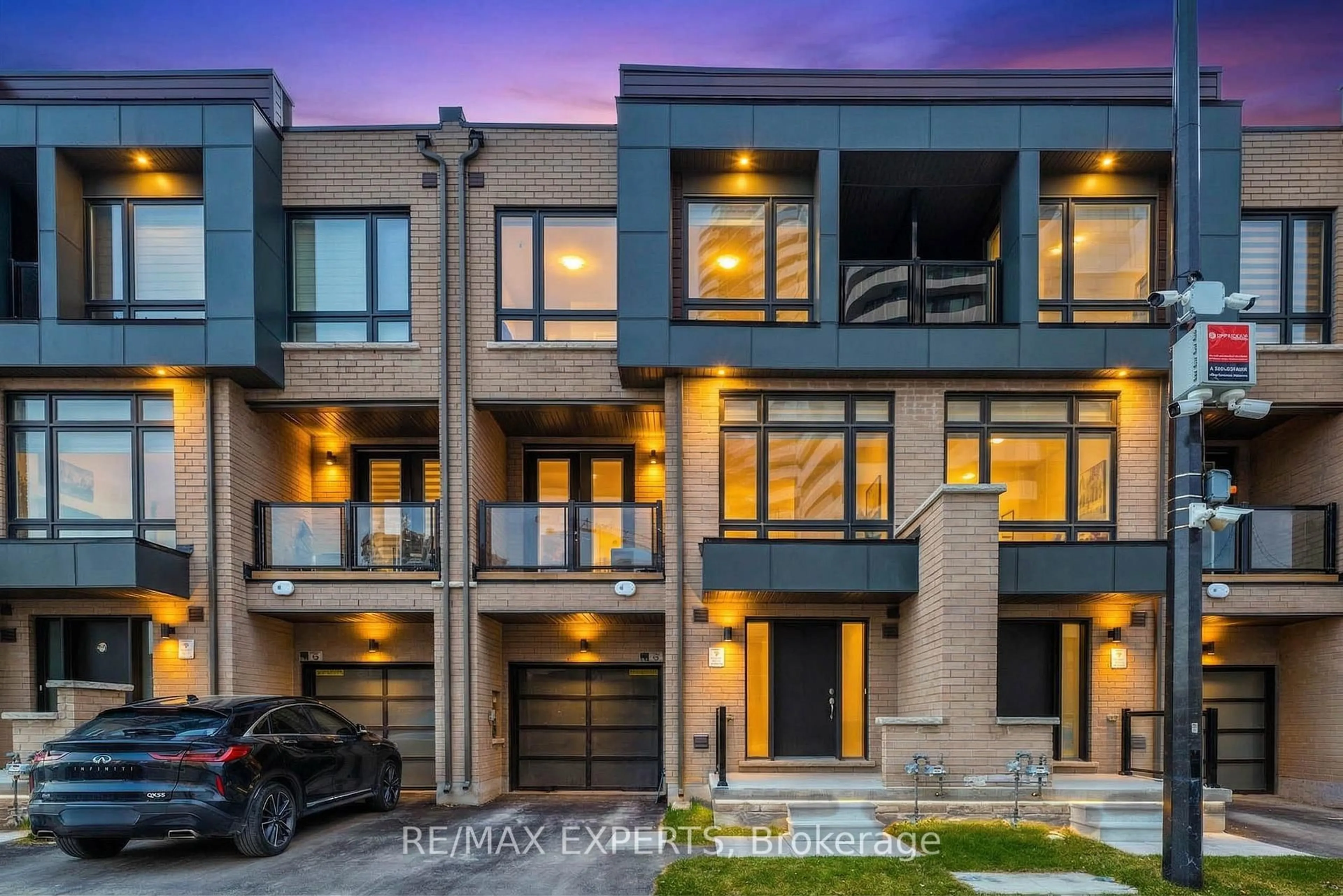 Home with brick exterior material, street for 34 Dandara Gate, Vaughan Ontario L4L 0B6