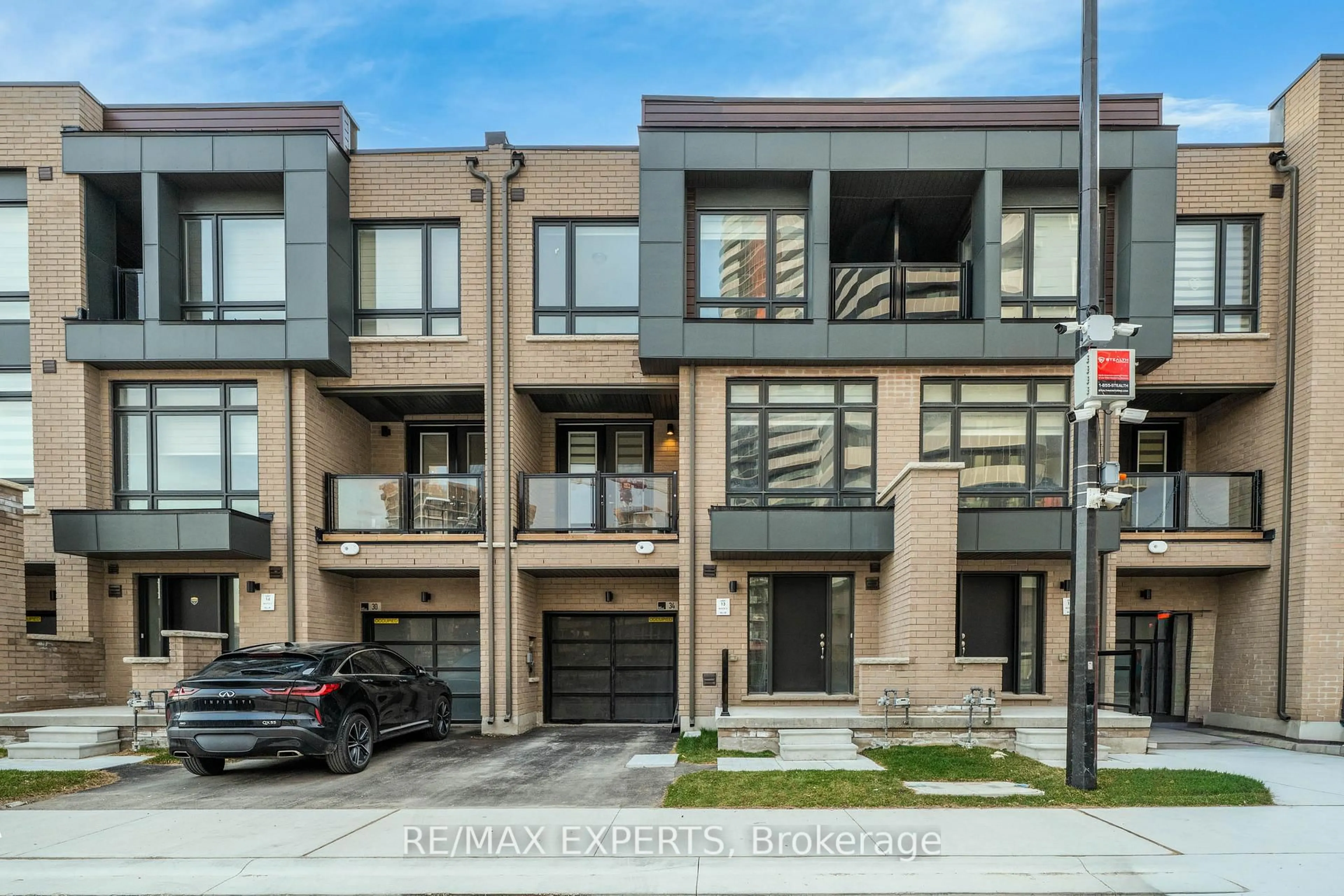 Unknown for 34 Dandara Gate, Vaughan Ontario L4L 0B6