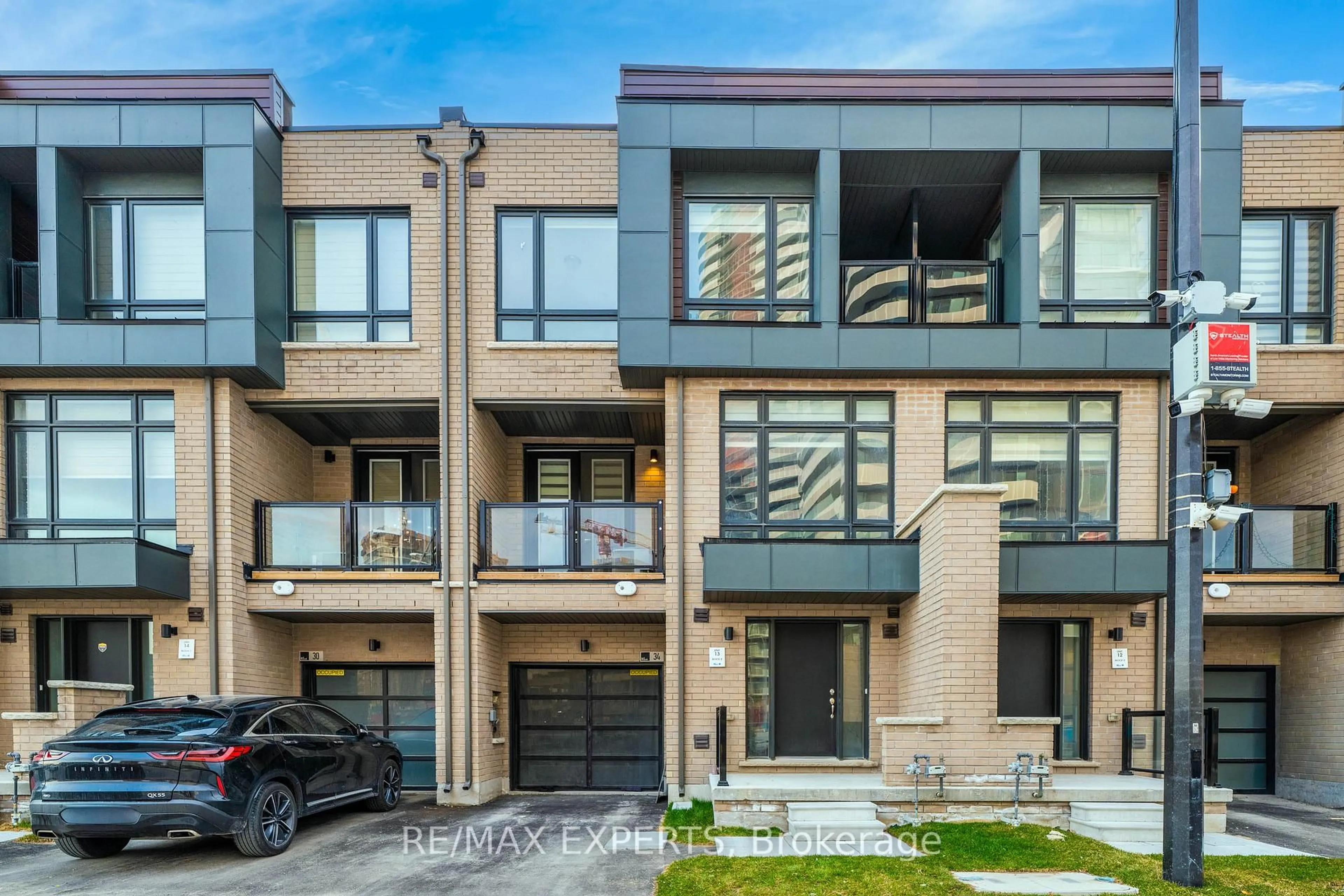 Home with brick exterior material, street for 34 Dandara Gate, Vaughan Ontario L4L 0B6