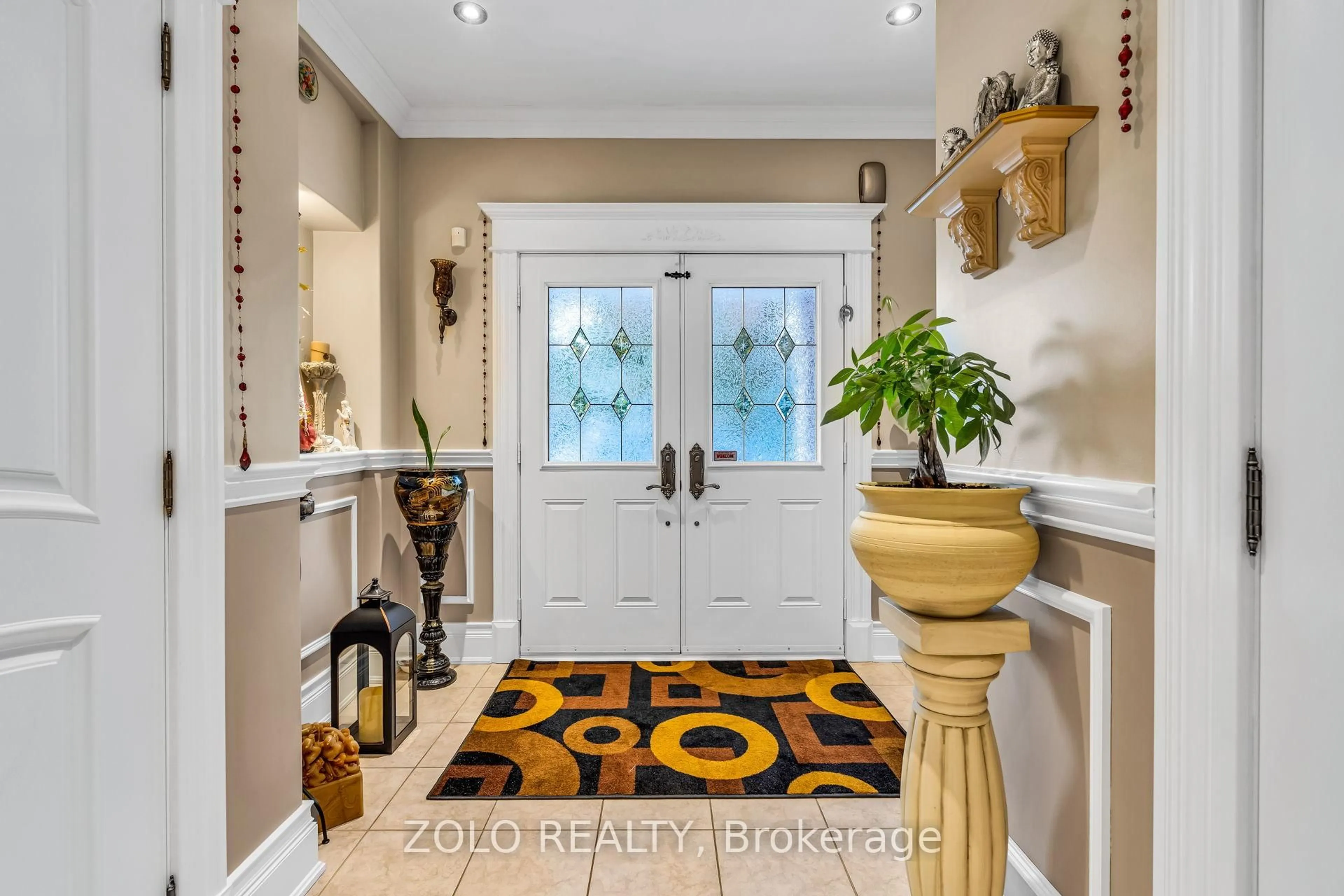 Indoor entryway for 15 Ozner Cres, Vaughan Ontario L4H 0E2