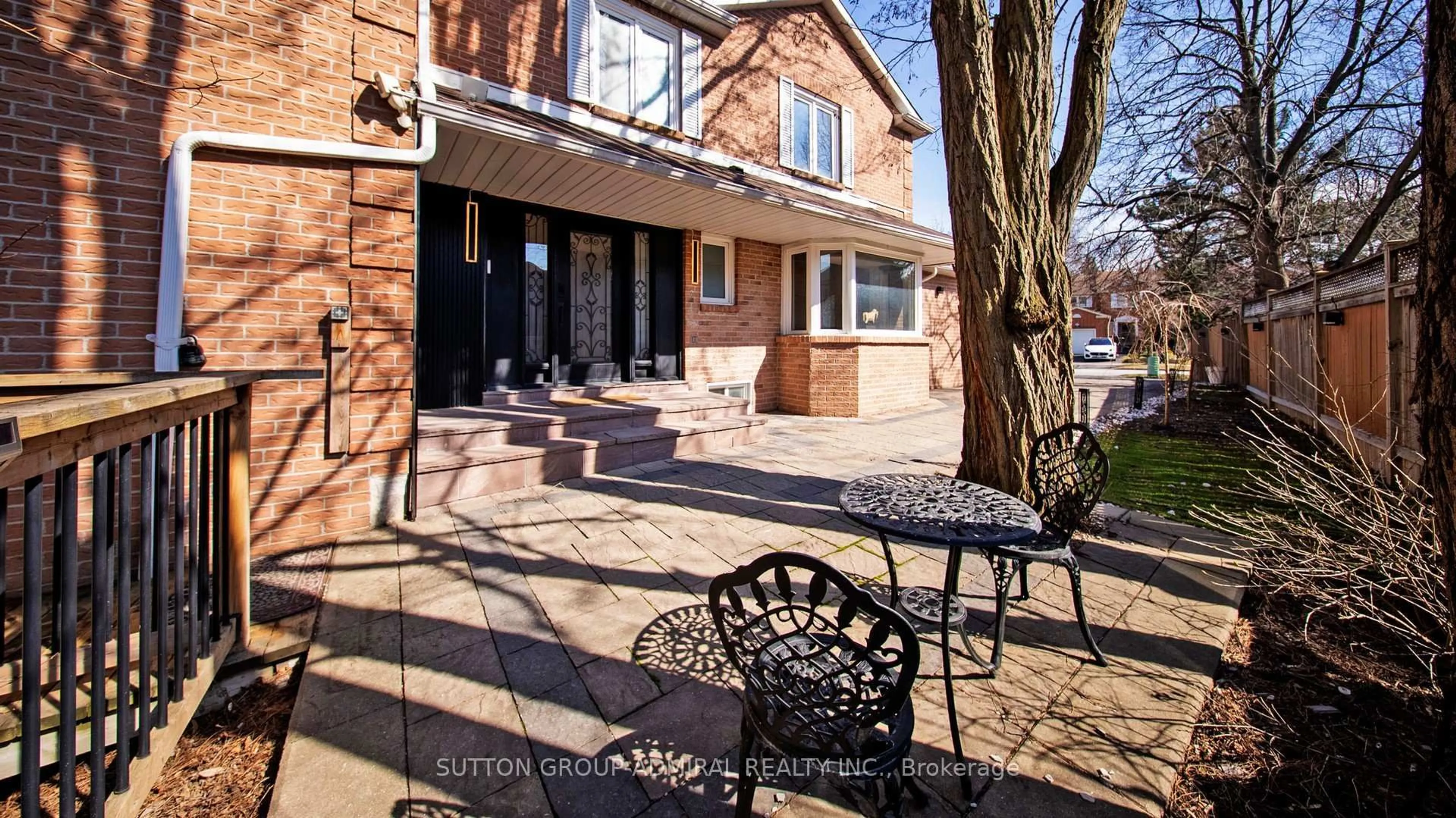 Patio, street for 8 Colleen St, Vaughan Ontario L4J 5H1