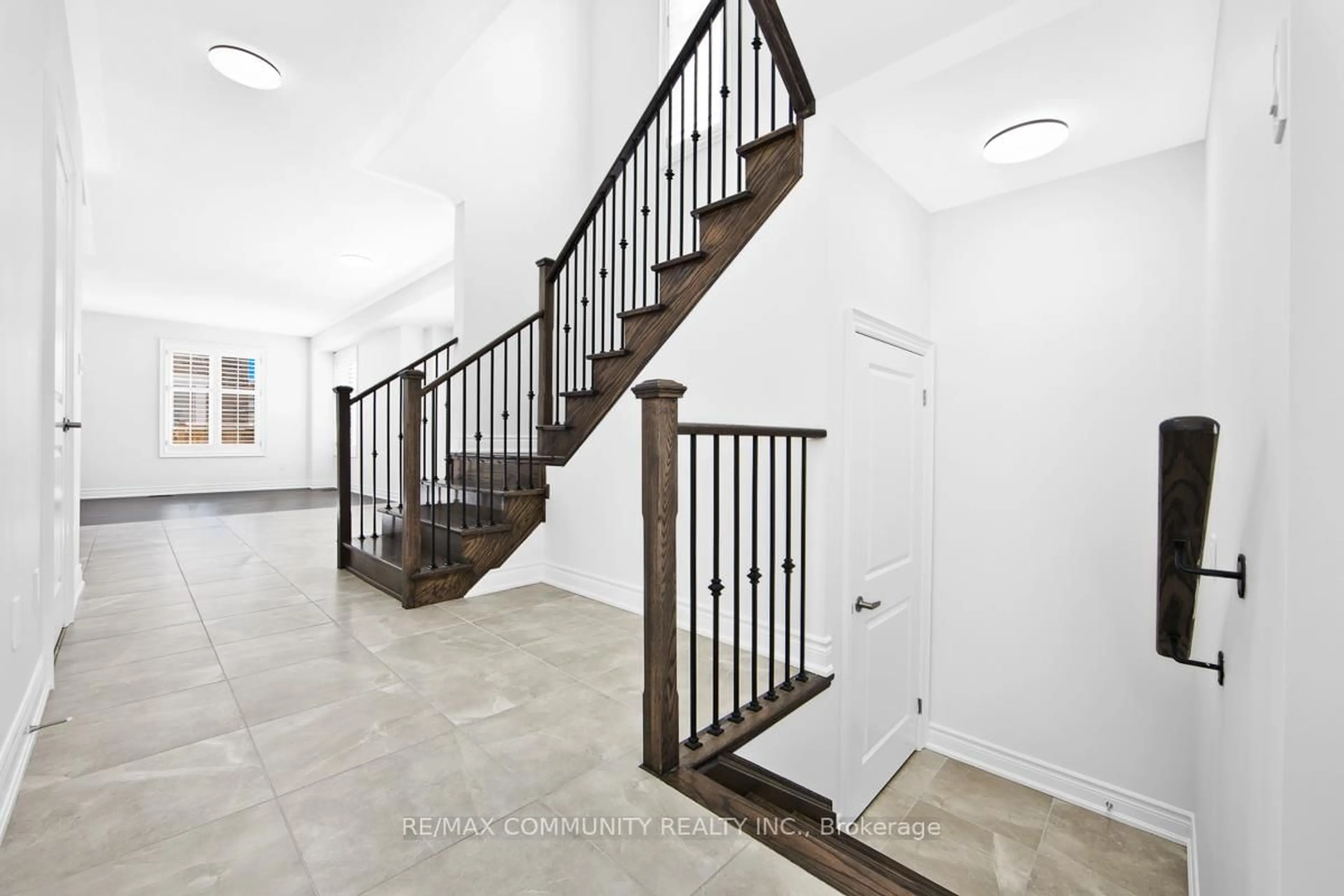 Unknown for 33 Liam Lane, Markham Ontario L3S 3J5