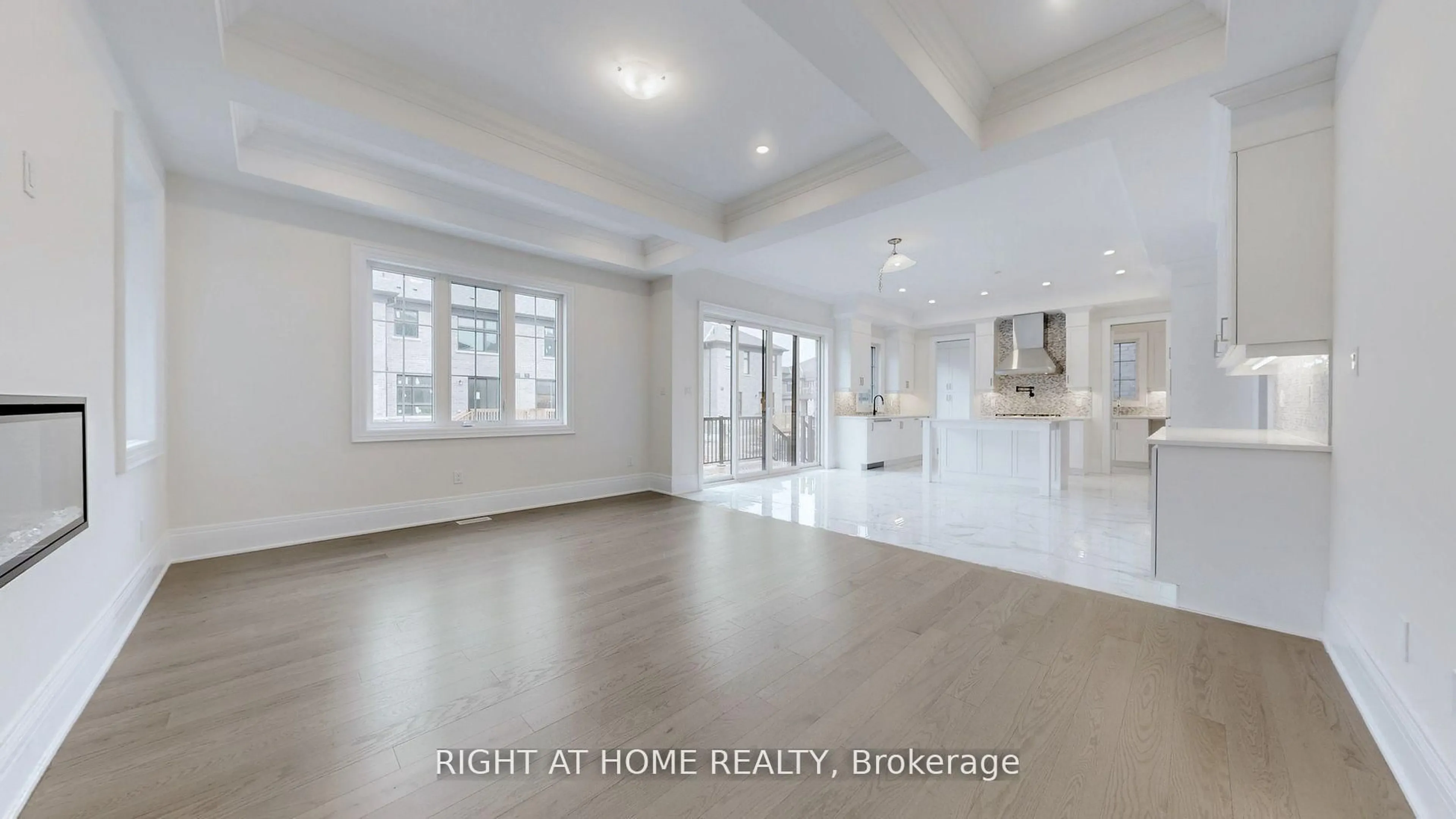 Unknown for 7 Adario Cres, Vaughan Ontario L3L 0G3