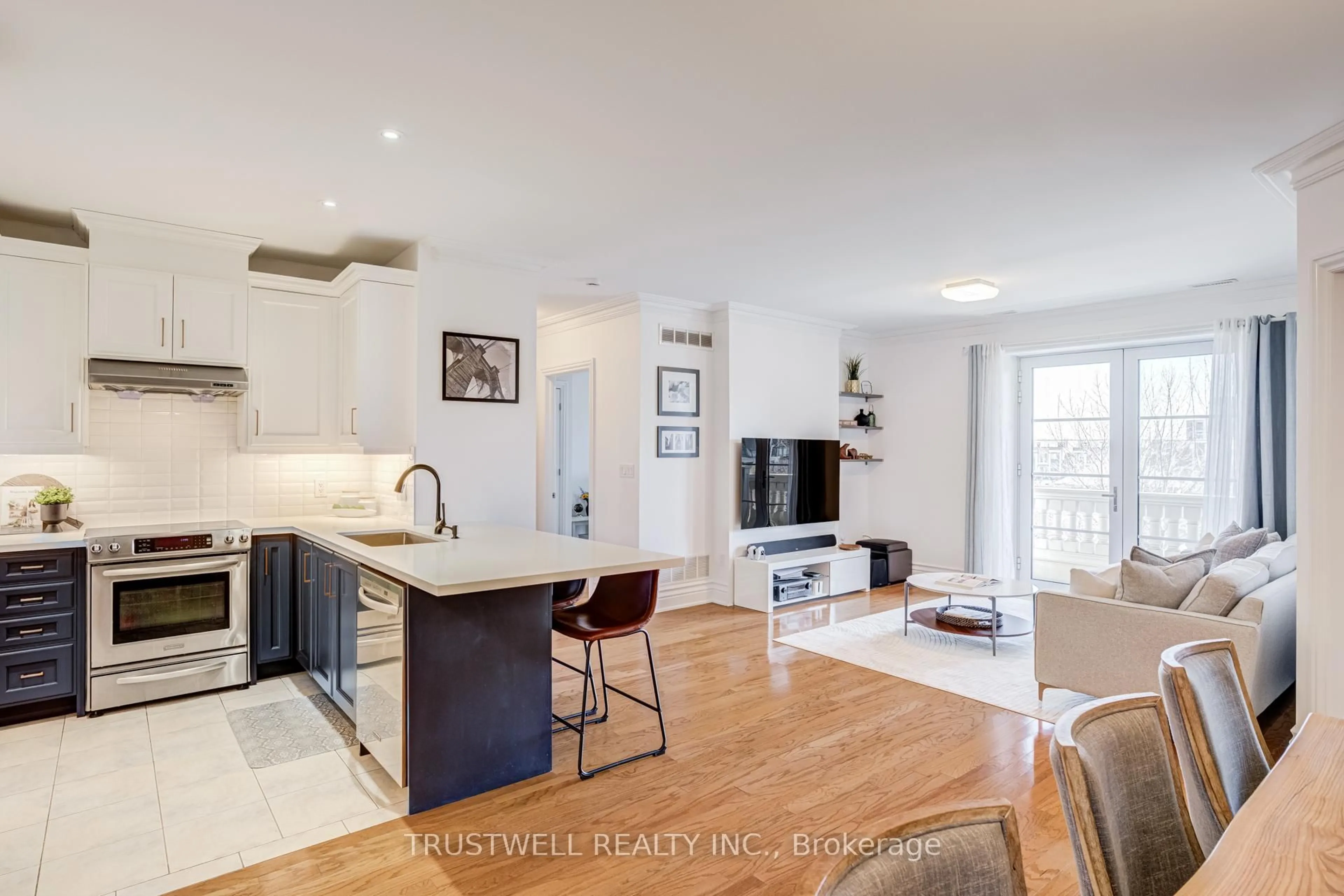 Open concept kitchen, unknown for 1 Verclaire Gate #303, Markham Ontario L3R 8N1